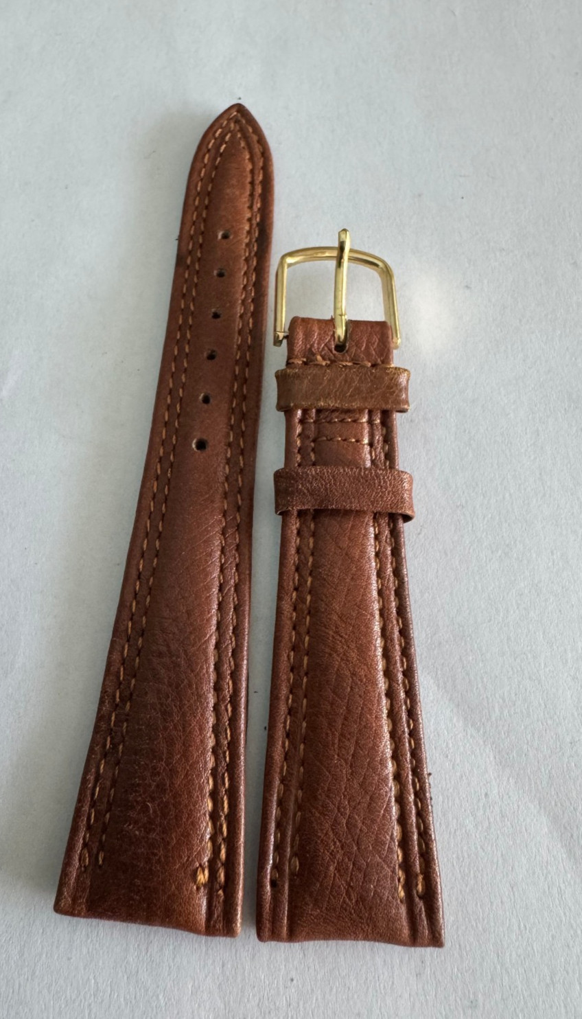 VINTAGE 20MM GENUINE BROWN STITCHED LEATHER WRISTWATCH BAND, YELLOW BUCKLE
