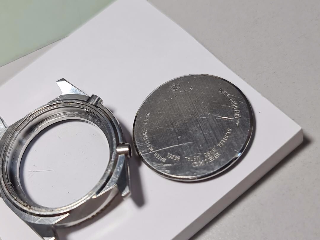 GENUINE USED COMPLETE CASE WITH ROTATING BEZEL SEIKO AVENUE 8M26-6000