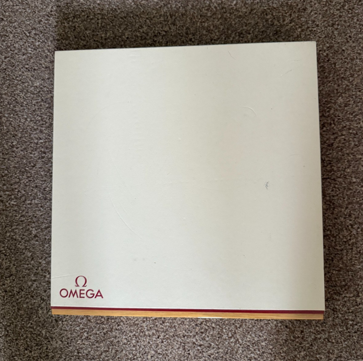OMEGA WATCH PRESENTATION STAND TO SERVE CLIENT IN SHOP .30X30 CM