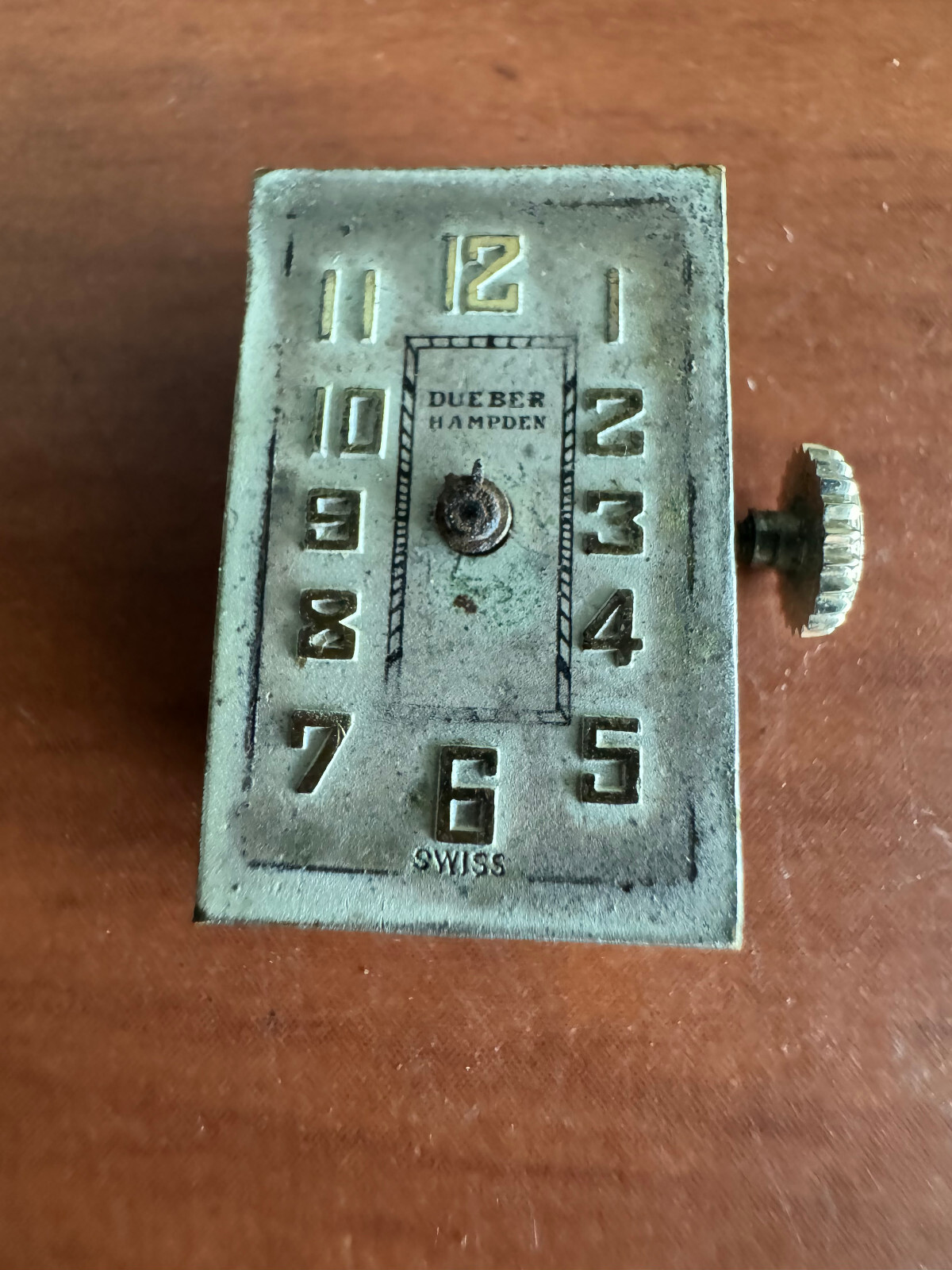 VINTAGE LADIES 19.40 X 12.85 MM DUEBER – HAMPDEN WRIST WATCH MOVEMENT , RUNS