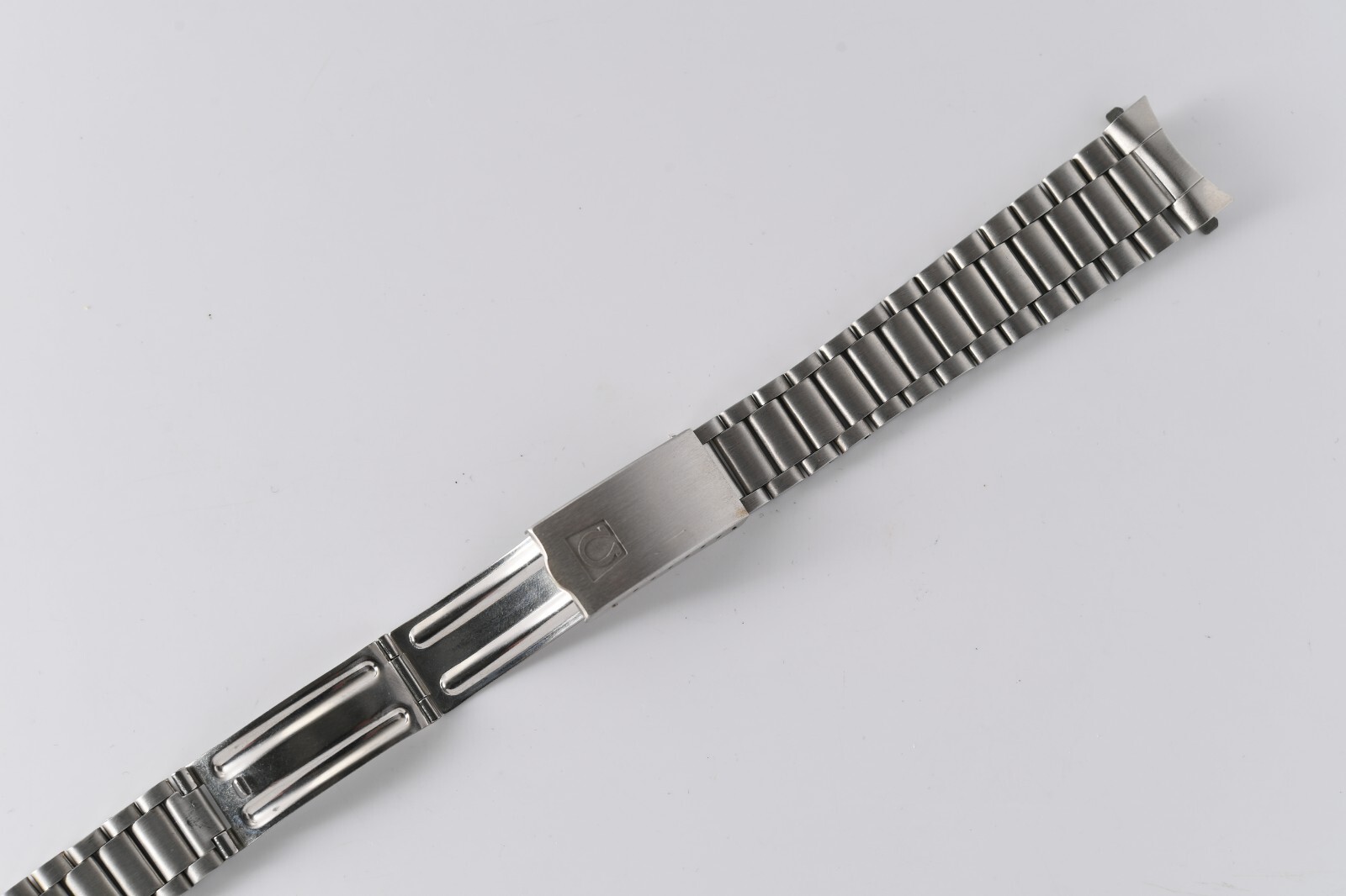 Genuine Omega Bracelet Stainless Steel 1125 677 End Links 20mm 6.75 Inches NEW