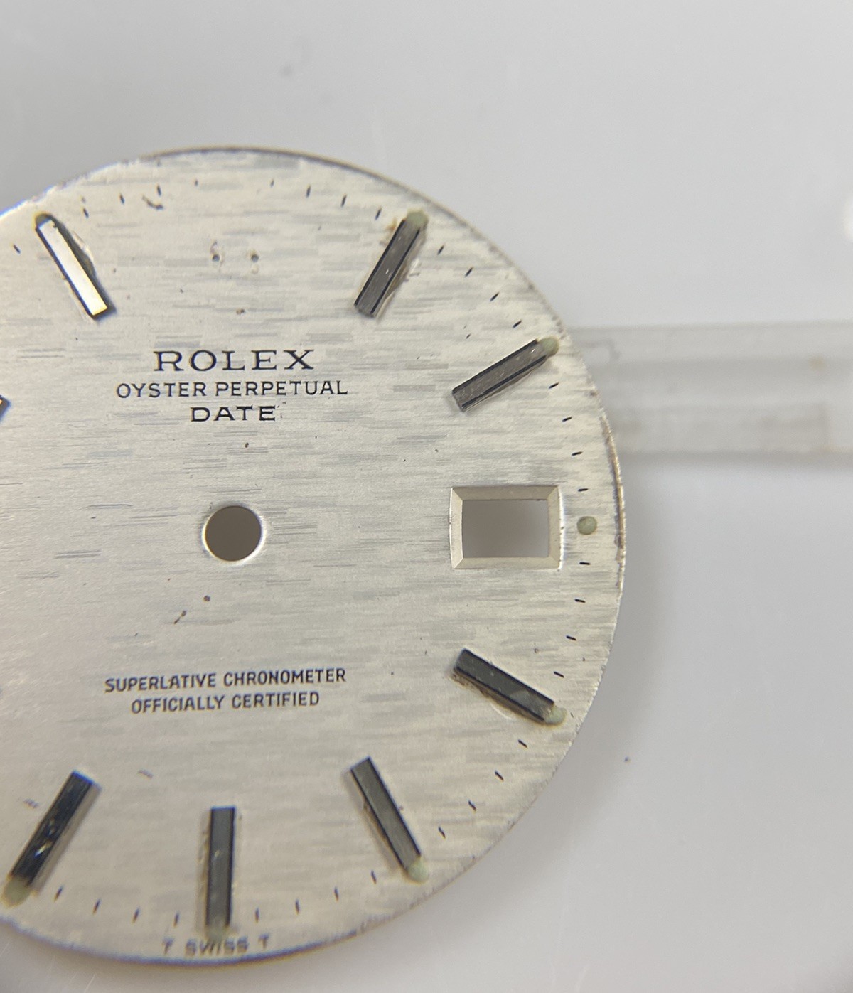 Genuine Rolex 34mm Oyster Perpetual Date 1500 1501 Cal 1570 Silver Linen Dial
