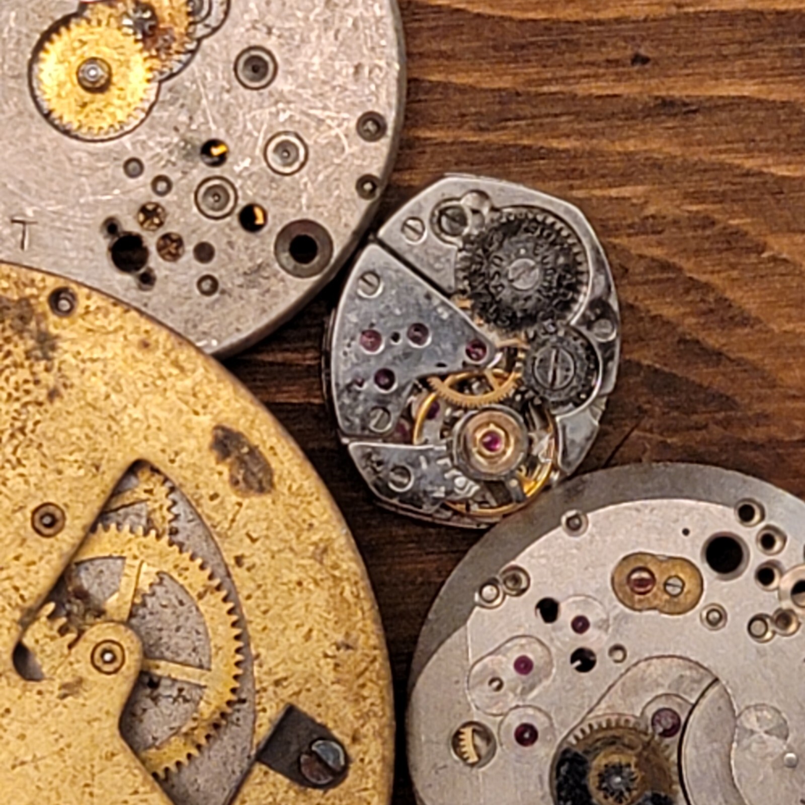 Lot of 4 VTG Watch Movement for Parts – Elgin / Bulova / Waltham / Ingersoll