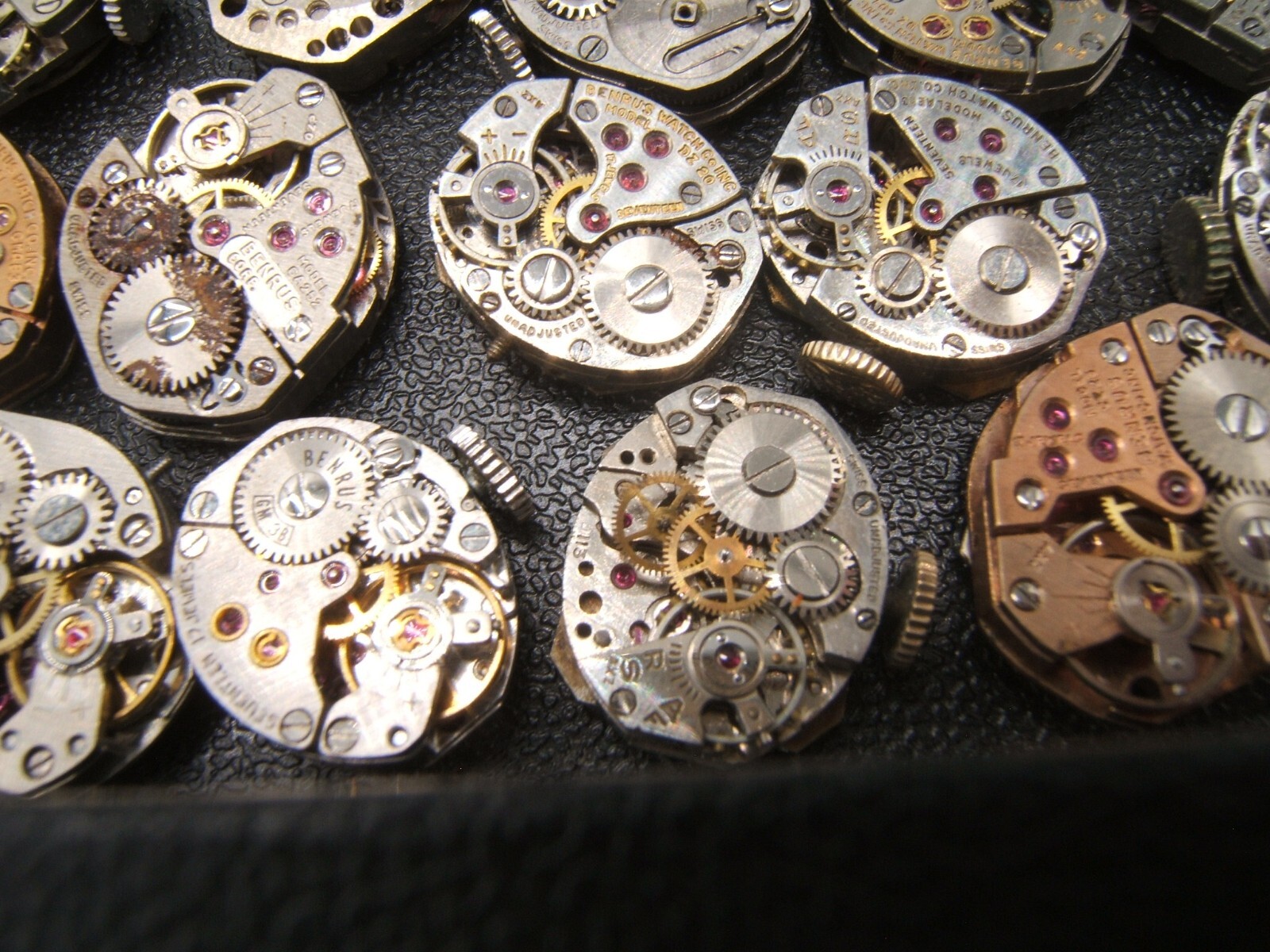 33 VTG BENRUS WOMEN’S WRIST WATCH MOVEMENTS WIND UP AS IS PARTS REPAIR