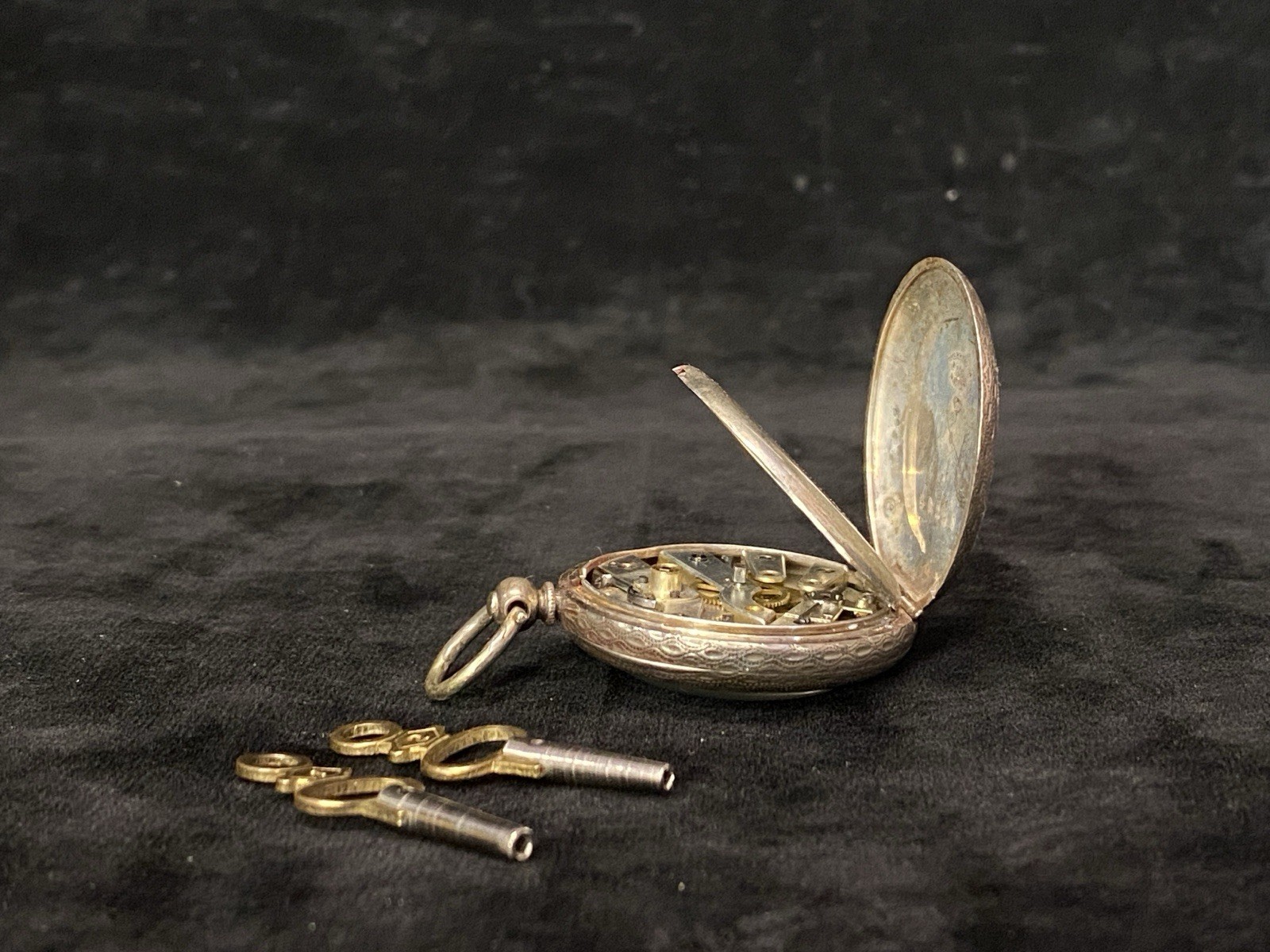 Antique Swiss 800 Silver Hallmarked Case Pocket Watch Porcelain Keys Parts JB10