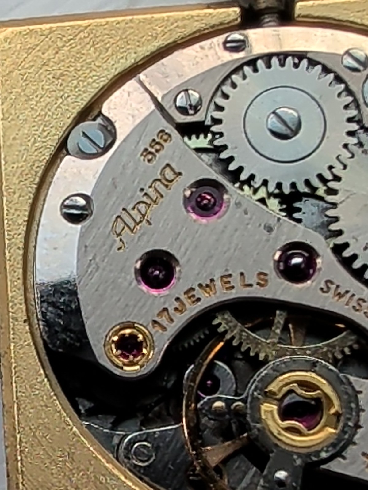 movement Alpina 556 17jewels with its dial Running For Parts