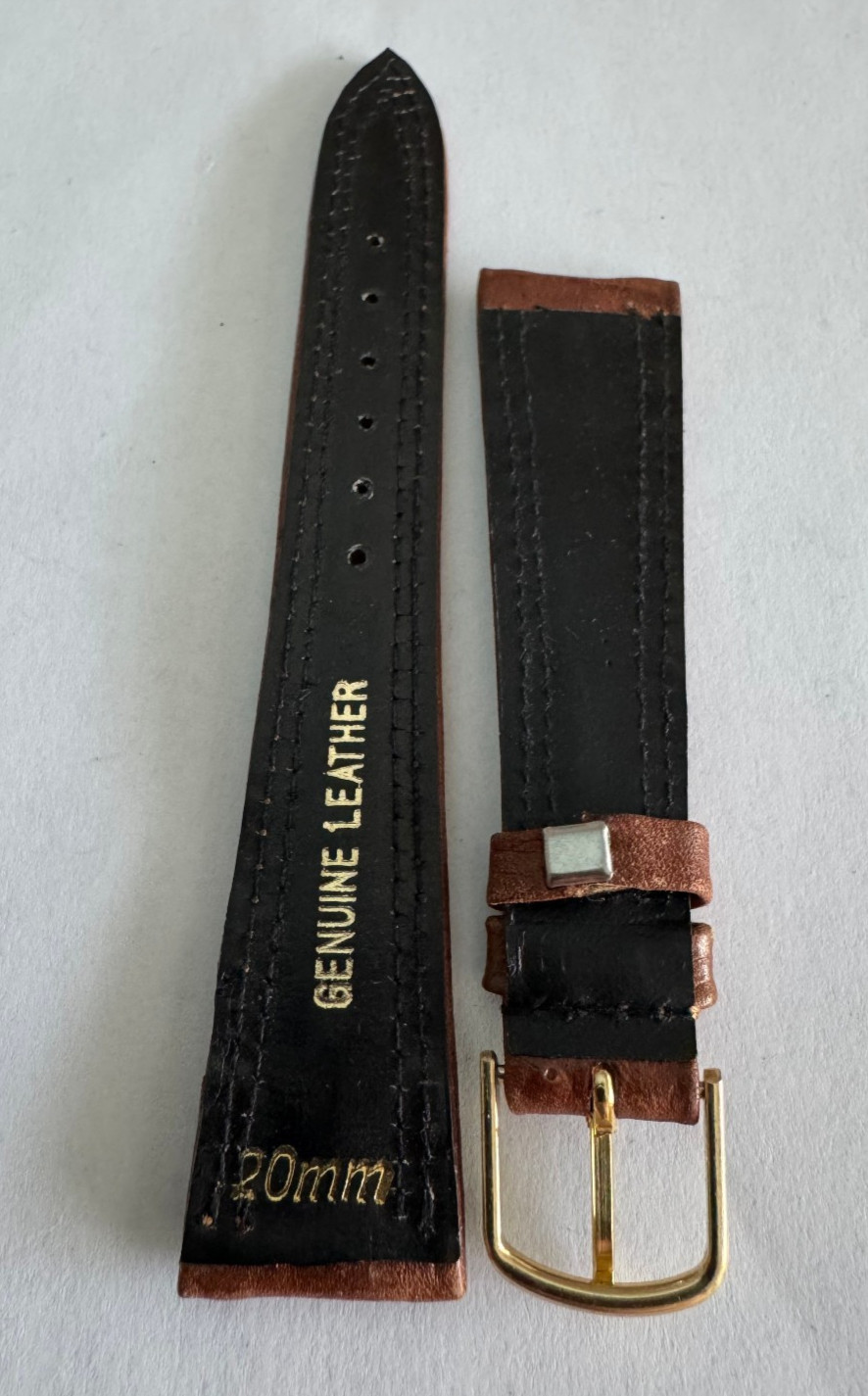VINTAGE 20MM GENUINE BROWN STITCHED LEATHER WRISTWATCH BAND, YELLOW BUCKLE