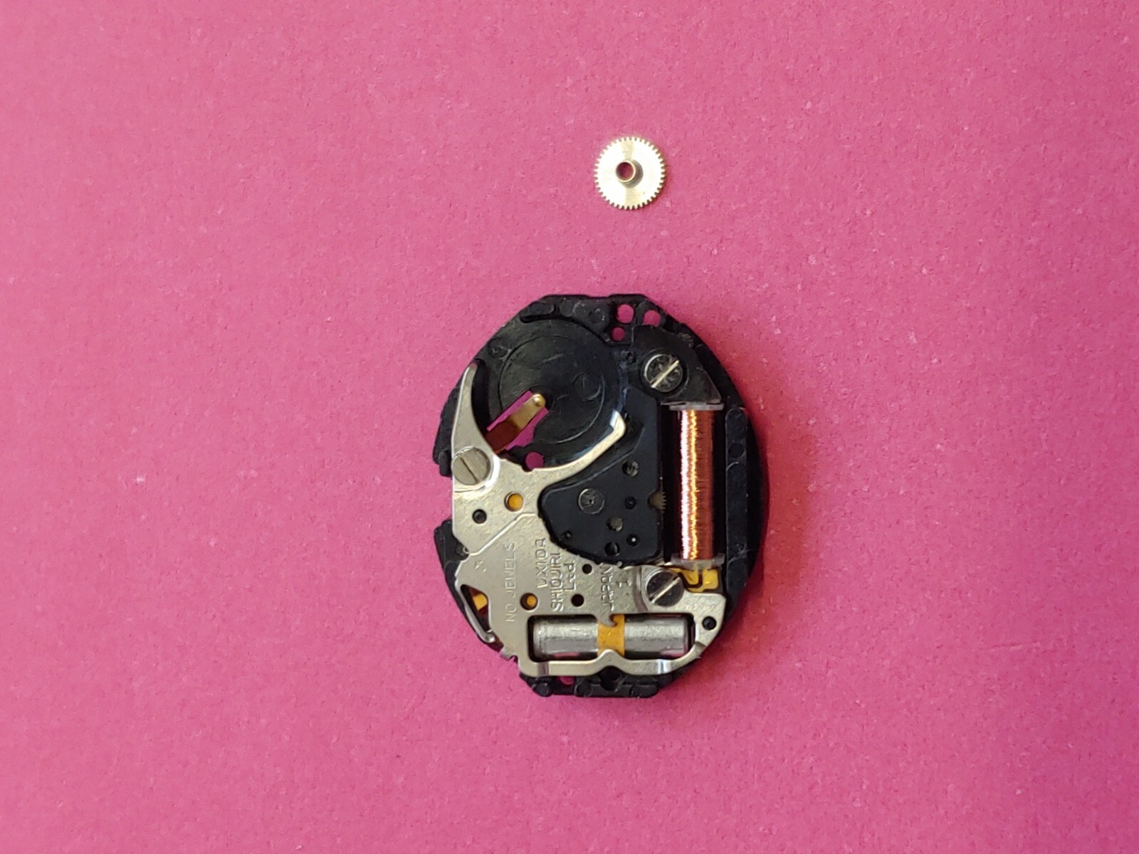 Shiojiri VX10A 2 Hand Quartz Watch Movement, NOS. Sets, Runs, Keeps Time 24 Hrs.