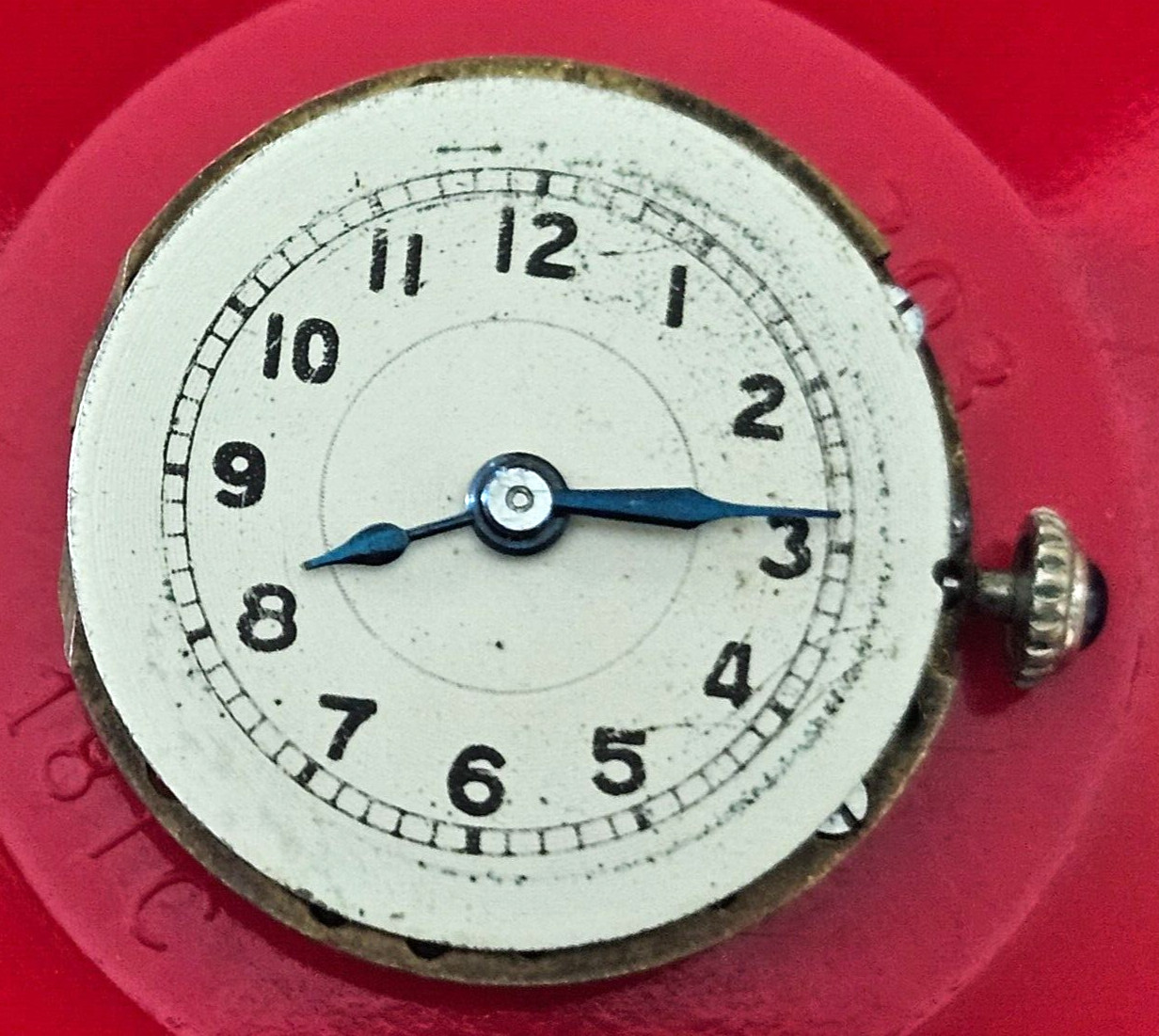 VINTAGE~ENICAR~17J SWISS WATCH MOVEMENT (GOOD BALANCE)
