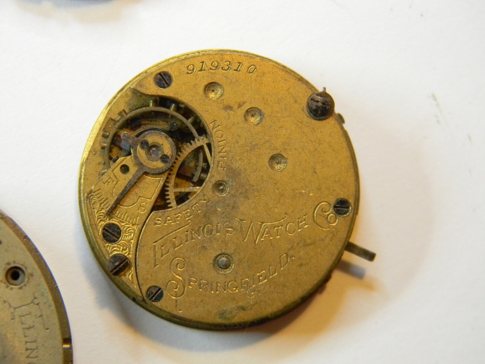 6 VINTAGE ILLINOIS 21J PRIVATE LABEL POCKET WATCH MOVEMENT LOT – PARTS OR REPAIR