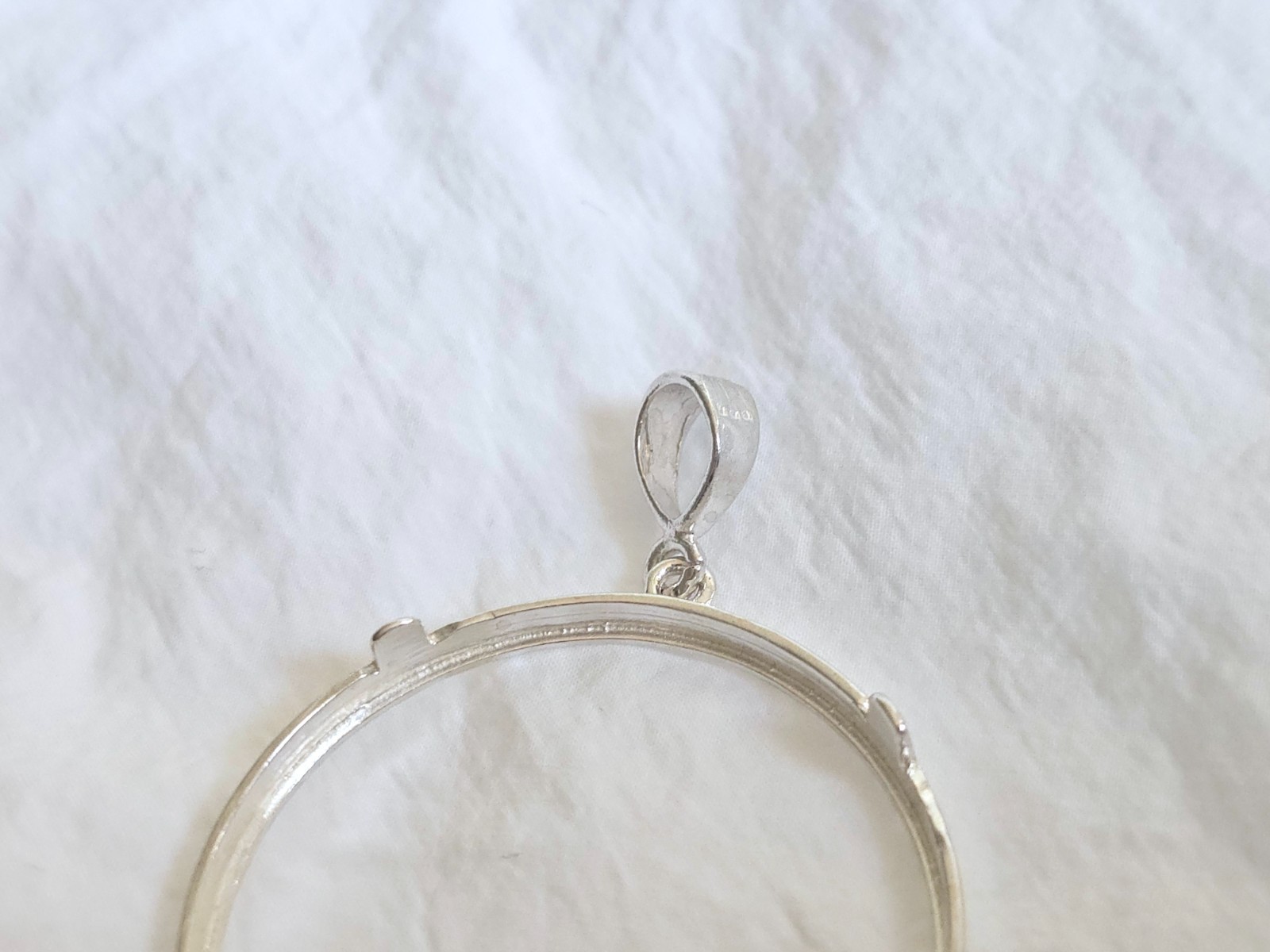 925 Sterling Silver Prong Back Diamond Cut Bezel for 34mm Mexican 1 Peso Coins