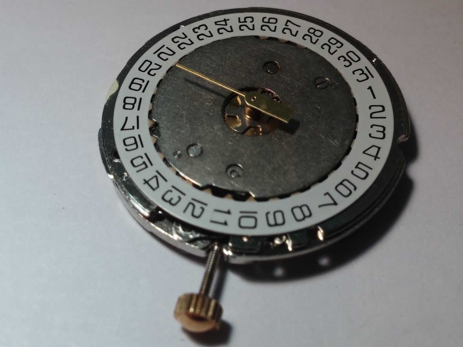 FE France Ebauche 11½” – 8020 N.O.S 2 jewels watch movement central sec. date-3