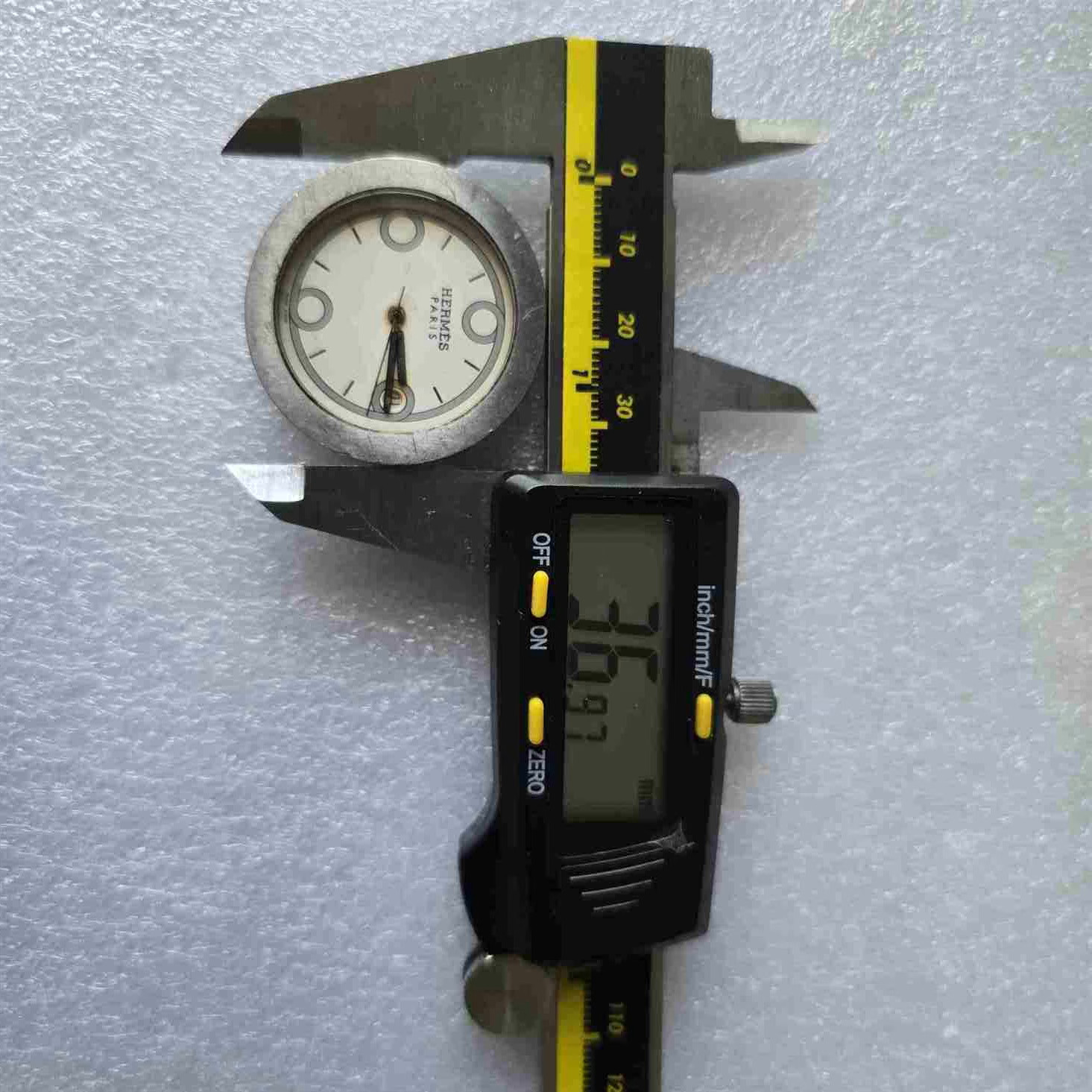 HERMES BARENIA RONDO Steel Wristwatch. Ref: BR1.710. For Parts