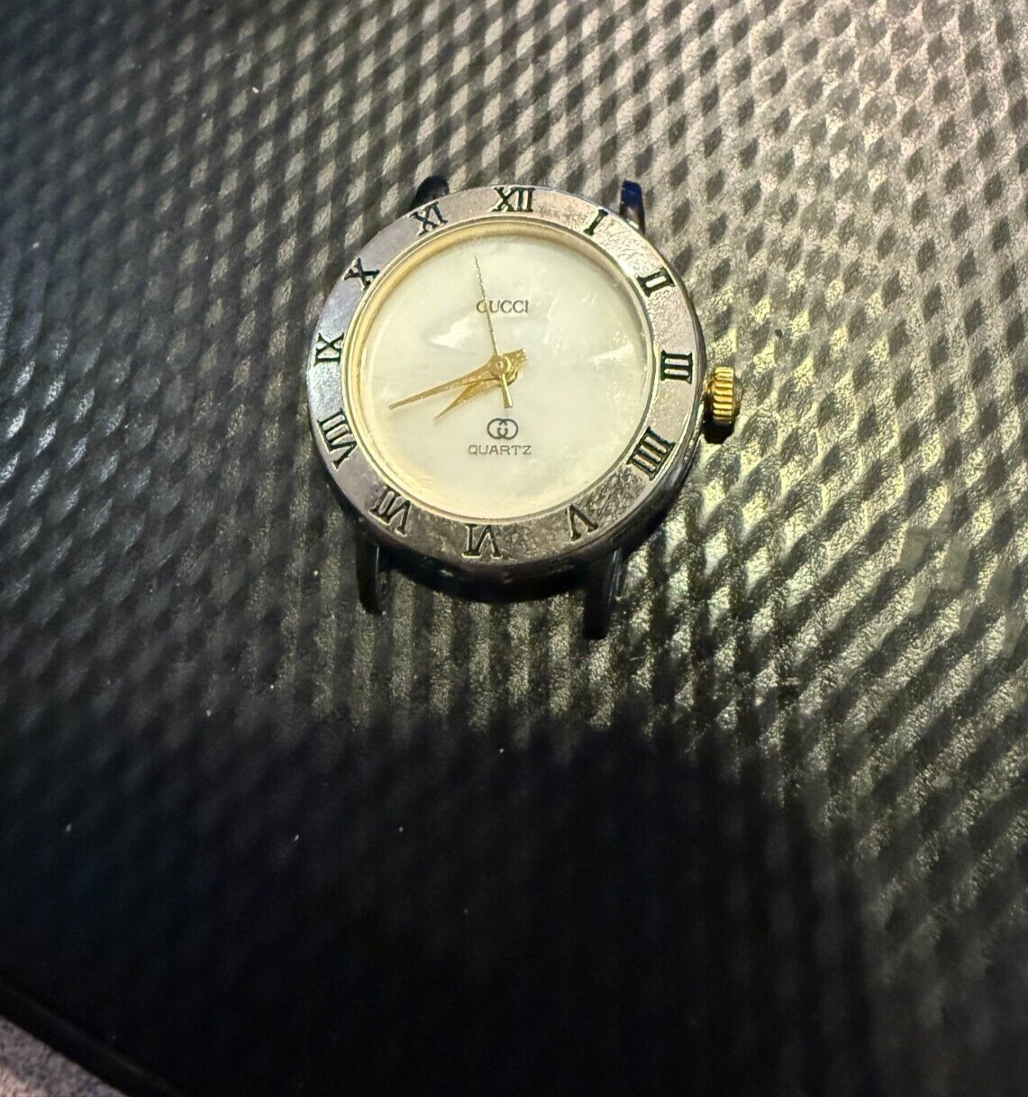 NICE Vintage 1980’s Gucci White Watch & Roman Numeral Black Case Quartz 24mm