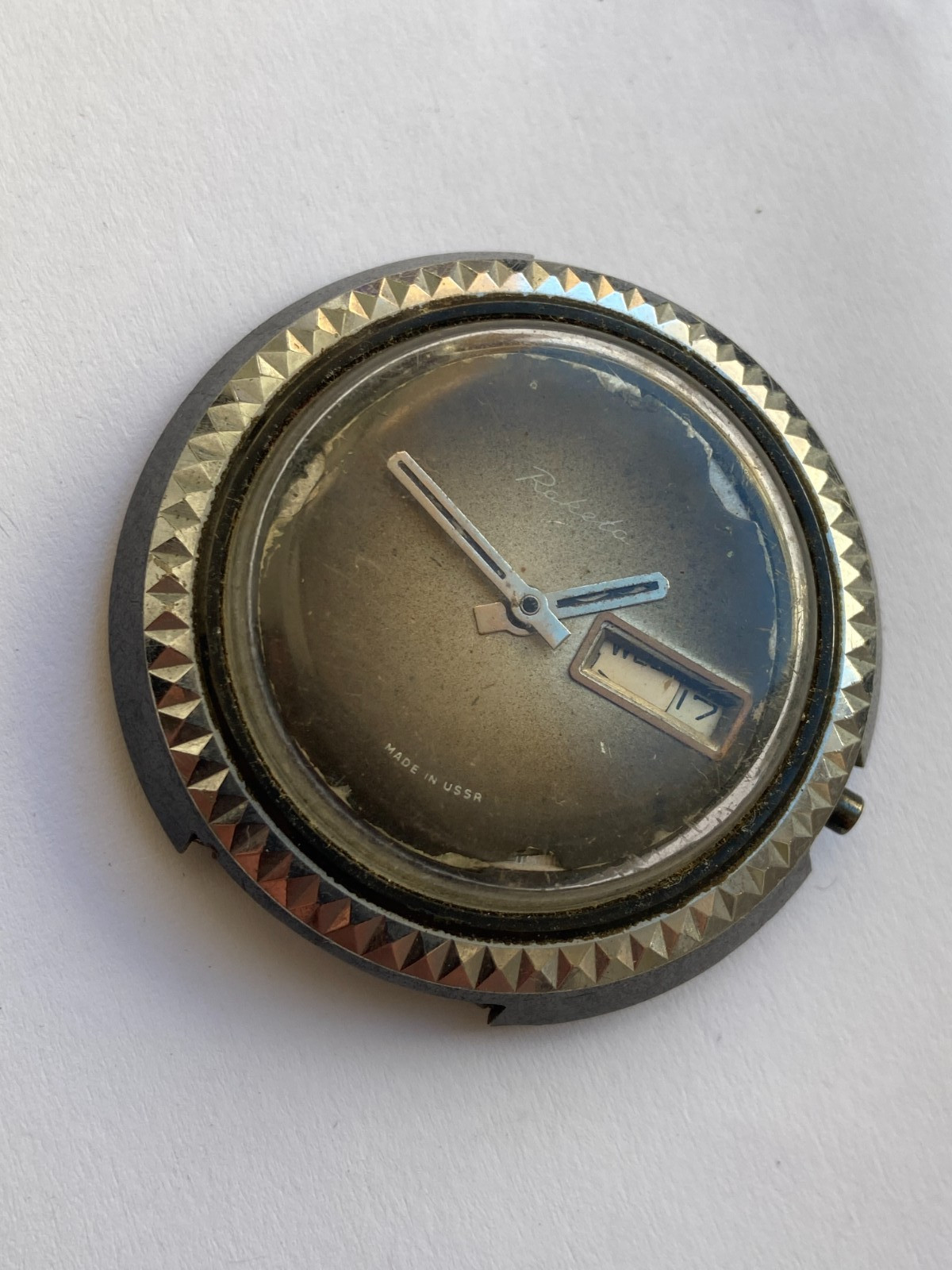 VINTAGE MEN WRIST WATCH PARTS NOT WORKING RAKETA TV CAL 2628 H USSR UFO