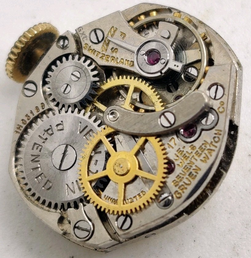 Rare Gruen W. Co. Cal. 210 17 jewel Center Seconds watch movement for repair
