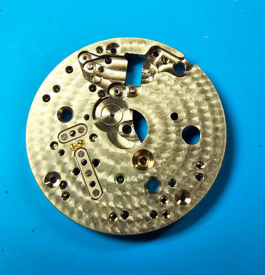 VINTAGE MAIN PLATE WITH DIAL FOOT SCREWS FOR A 16 SIZE HAMILTON 992B
