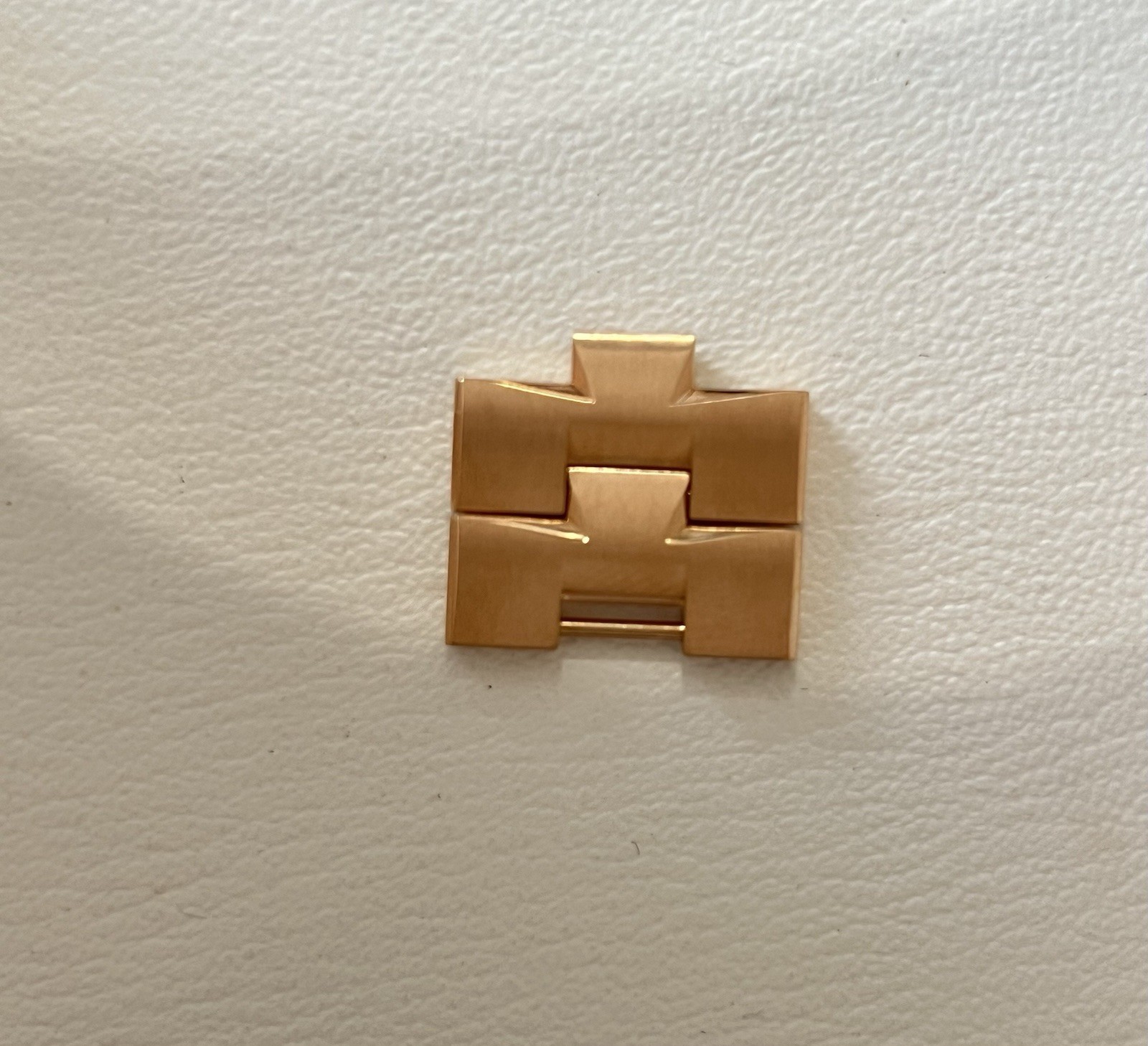 Vacheron Constantin 18K Rose Overseas Links. 20 mm.