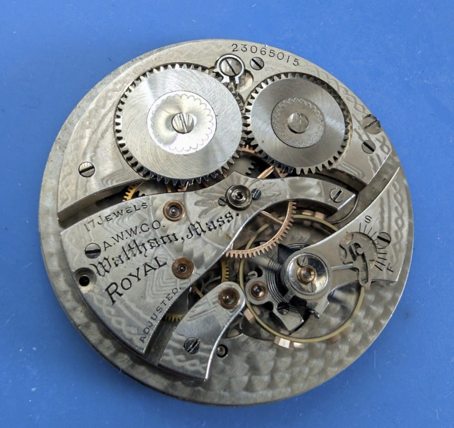 VINTAGE 14 SIZE WALTHAM GRADE ROYAL POCKET WATCH MOVEMENT RUNNING