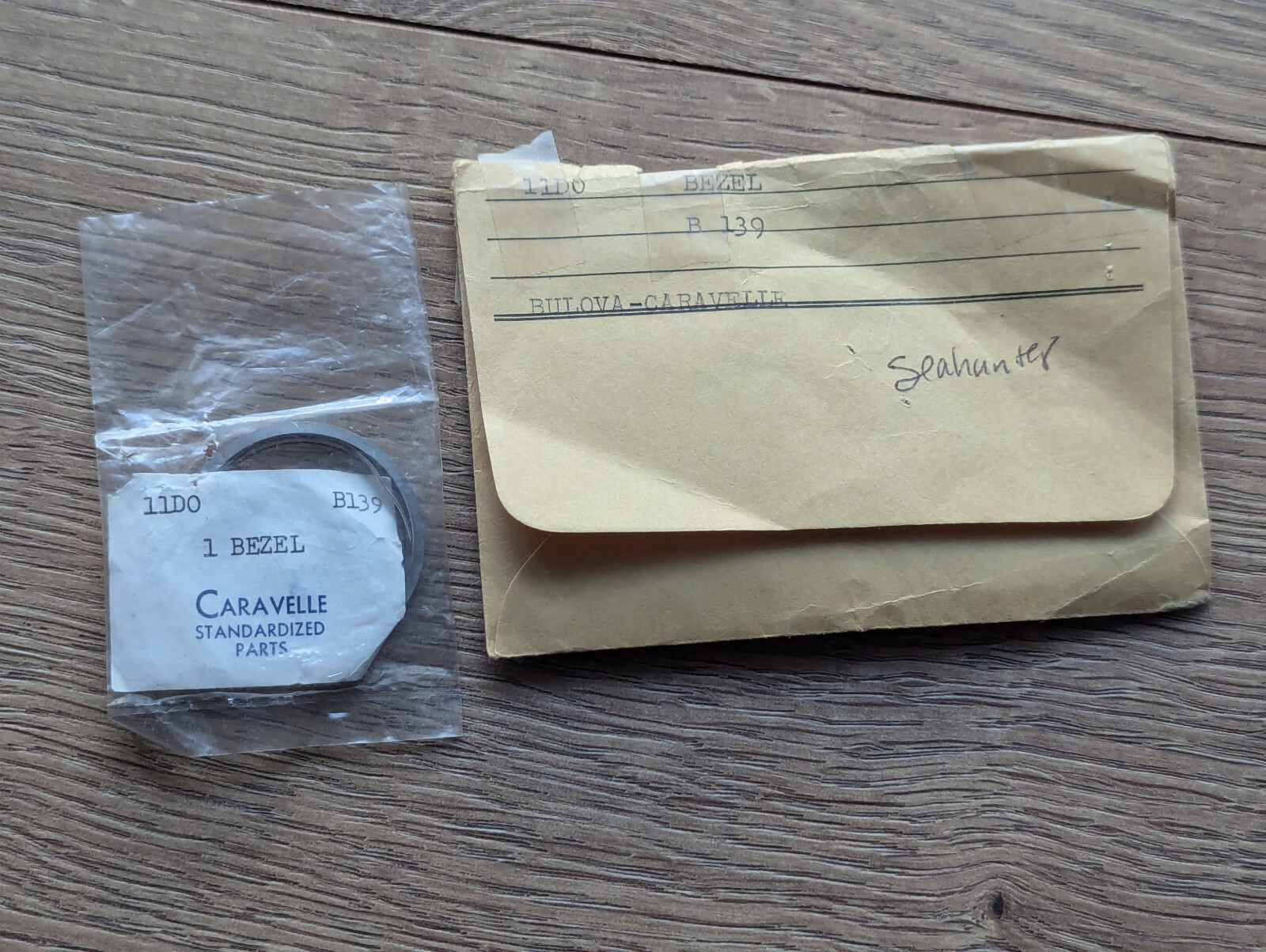 Vintage 1960’s Caravelle Sea Hunter Diver SS Bezel/Black Insert/Tension Spring