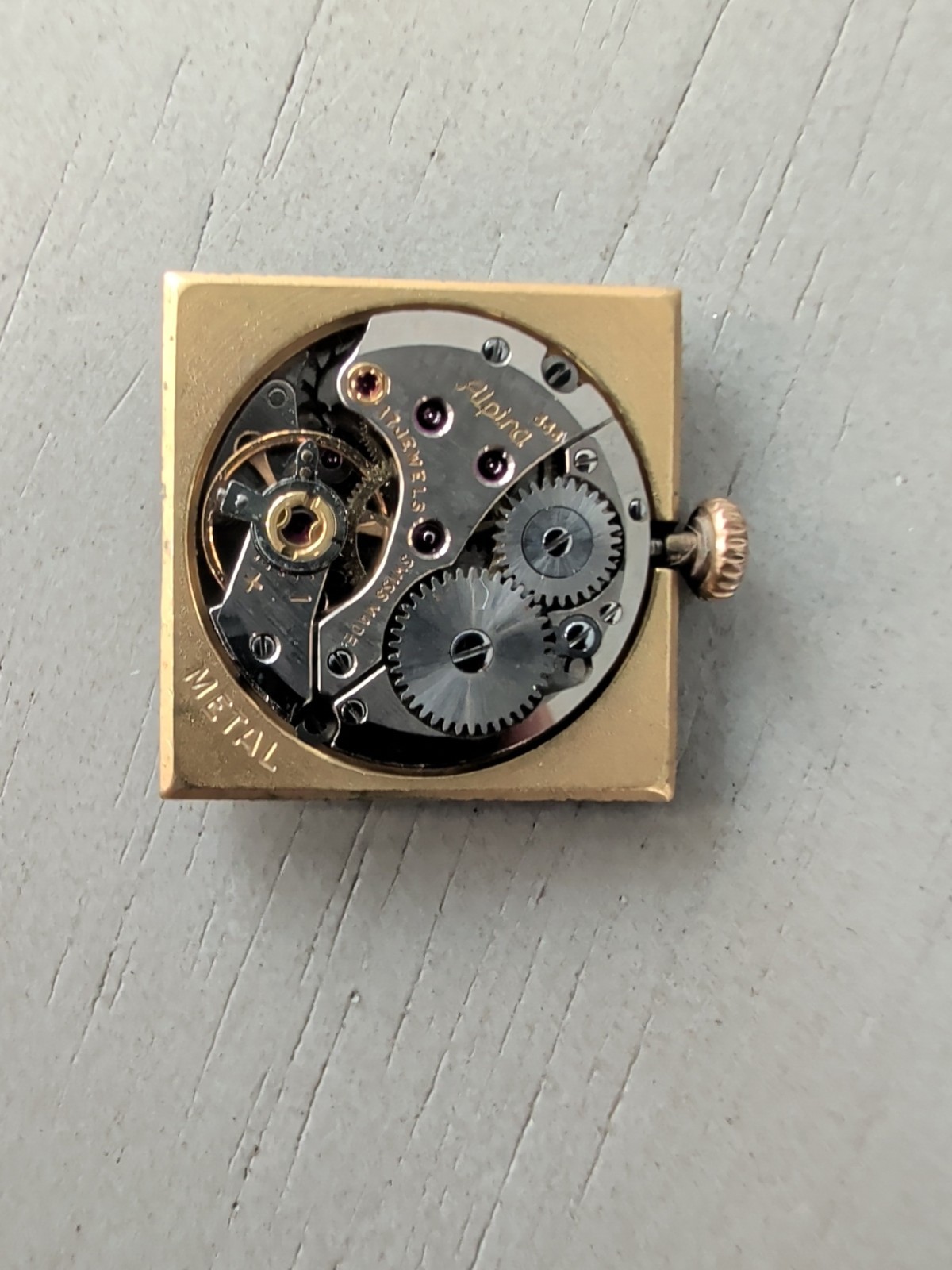 movement Alpina 556 17jewels with its dial Running For Parts