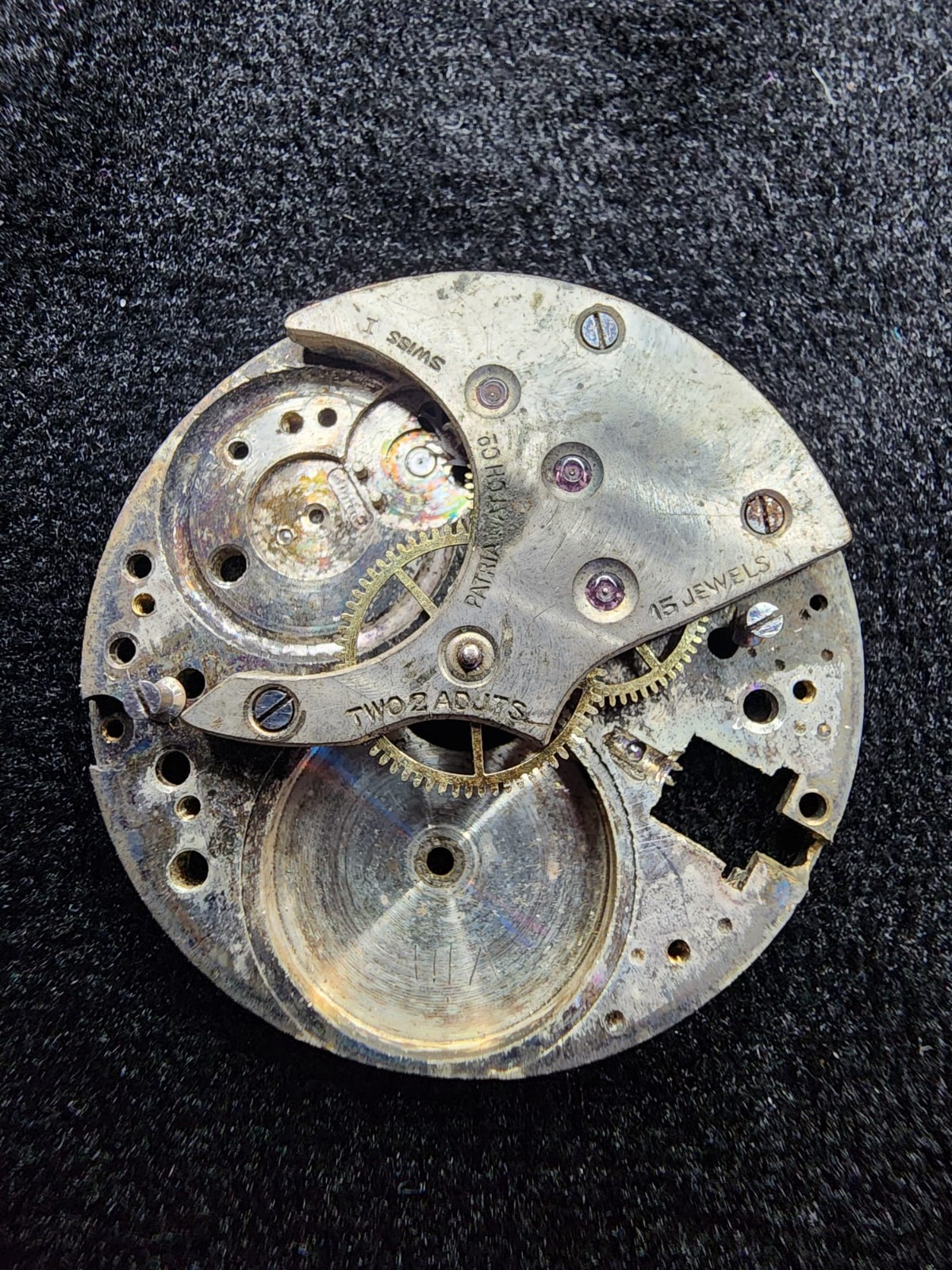 Vintage Swiss Patria Watch Co. 15 Jewels Mechanical Movement – For Parts or Repa