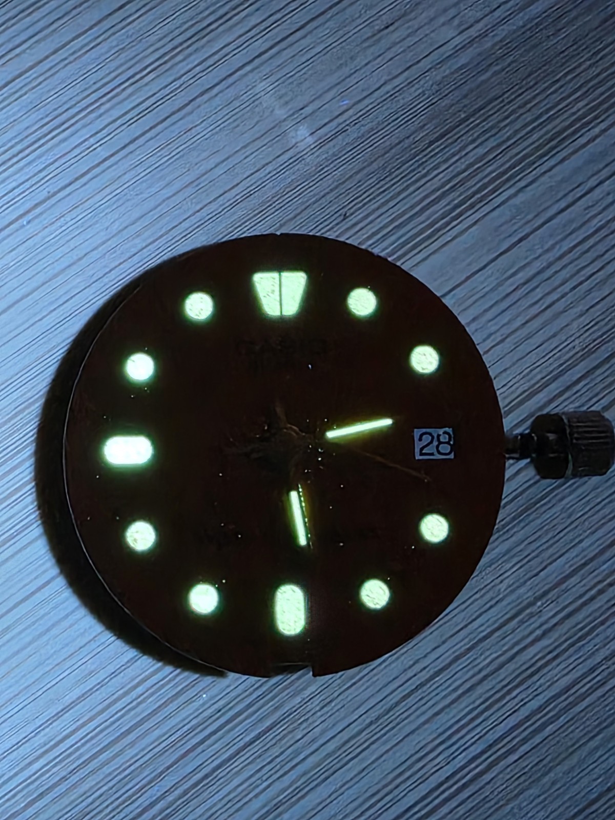 Vtg Casio 50m resist Lume Watch Dial with movement parts only 26.41mm (D6)