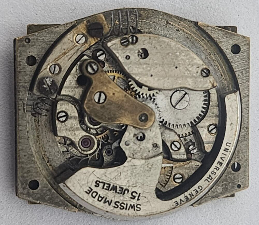 UNIVERSAL GENEVE 15 Jewels BUMPER Tonneau movement – AS 1049? RARE