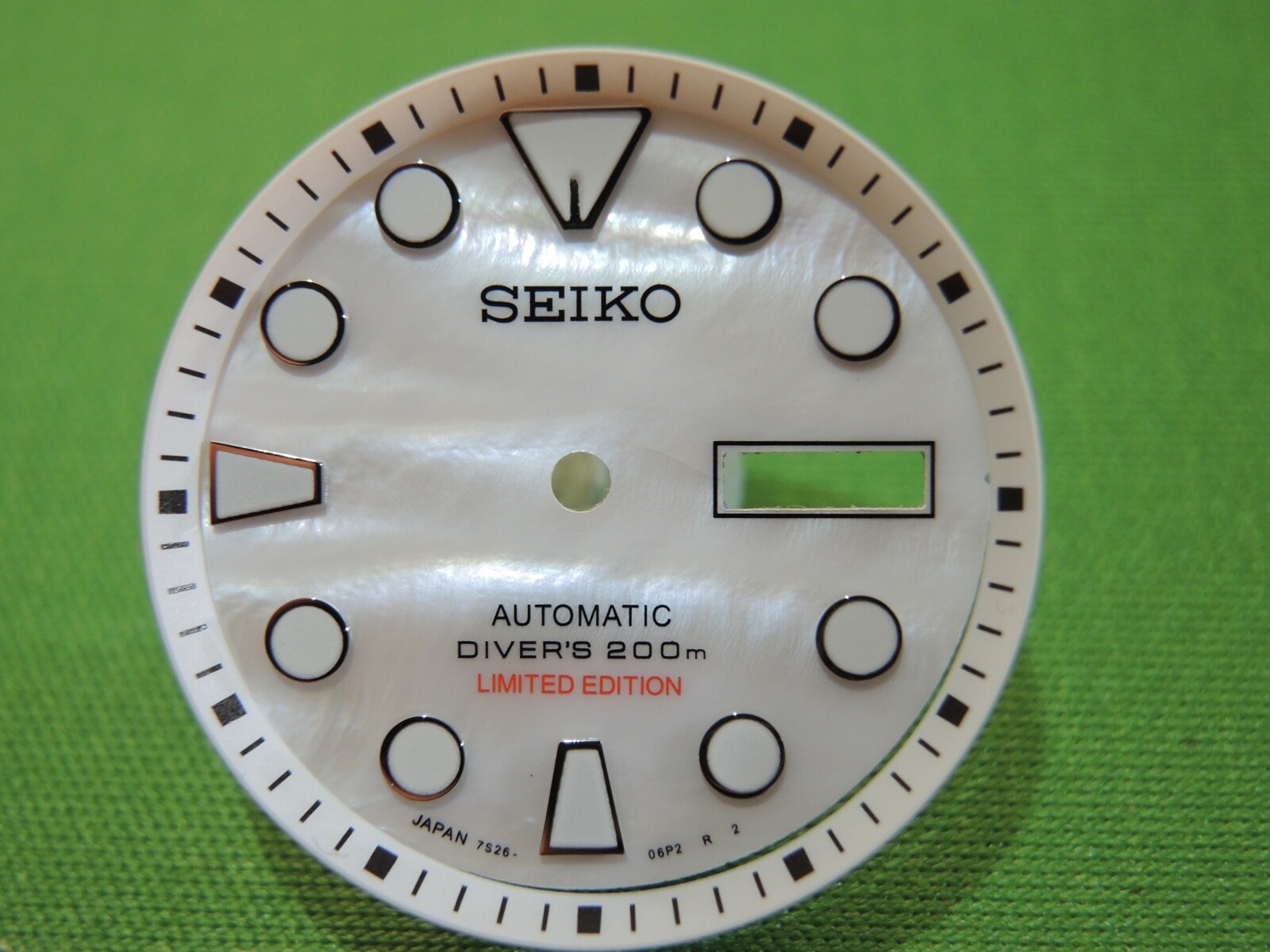 NEW MOTHER OF PEARL DIAL, M.T DAY/DATE SUMO STYLE DIVERS SKX007-009 / NH36/ 4R36