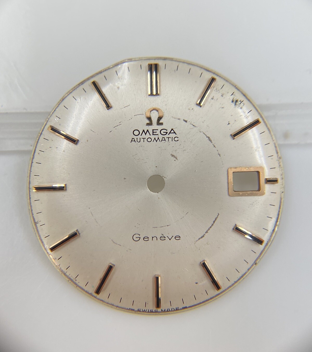 Original Omega Caliber 565 Silver/Gold Stick Date @3 Dial