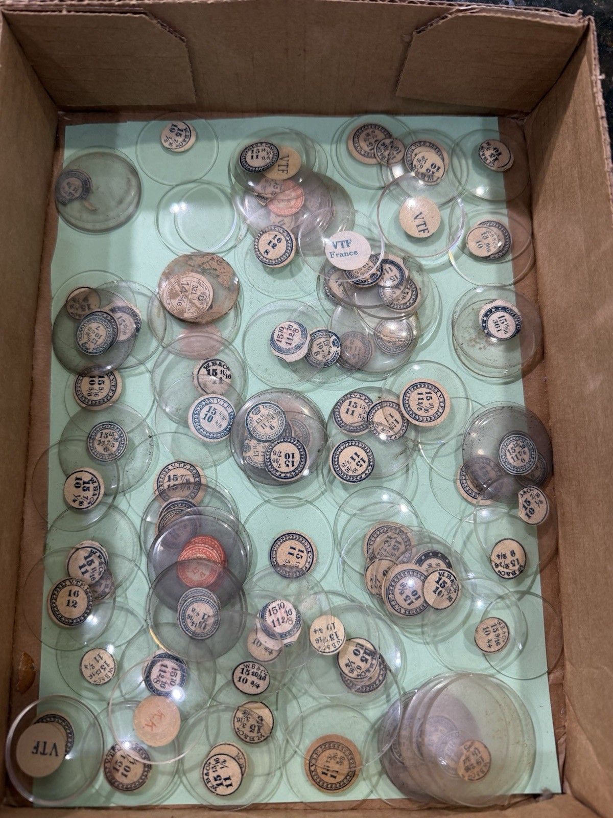 #1 HUGE LOT GLASS POCKET WATCH CRYSTALS HUNTING CASE & OPEN FACE PARTS