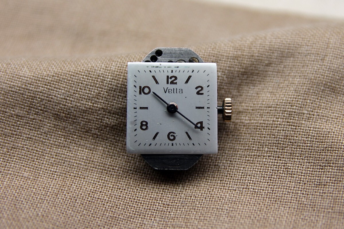 TOP – Vintage Movement and Dial