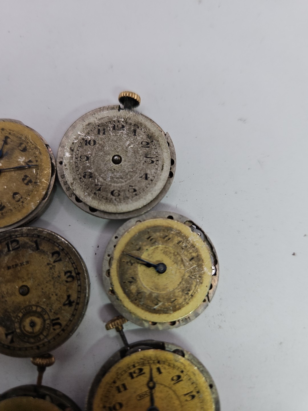 (16) Small Watch Movement Lot Parts/Repair/Crafts (M1)