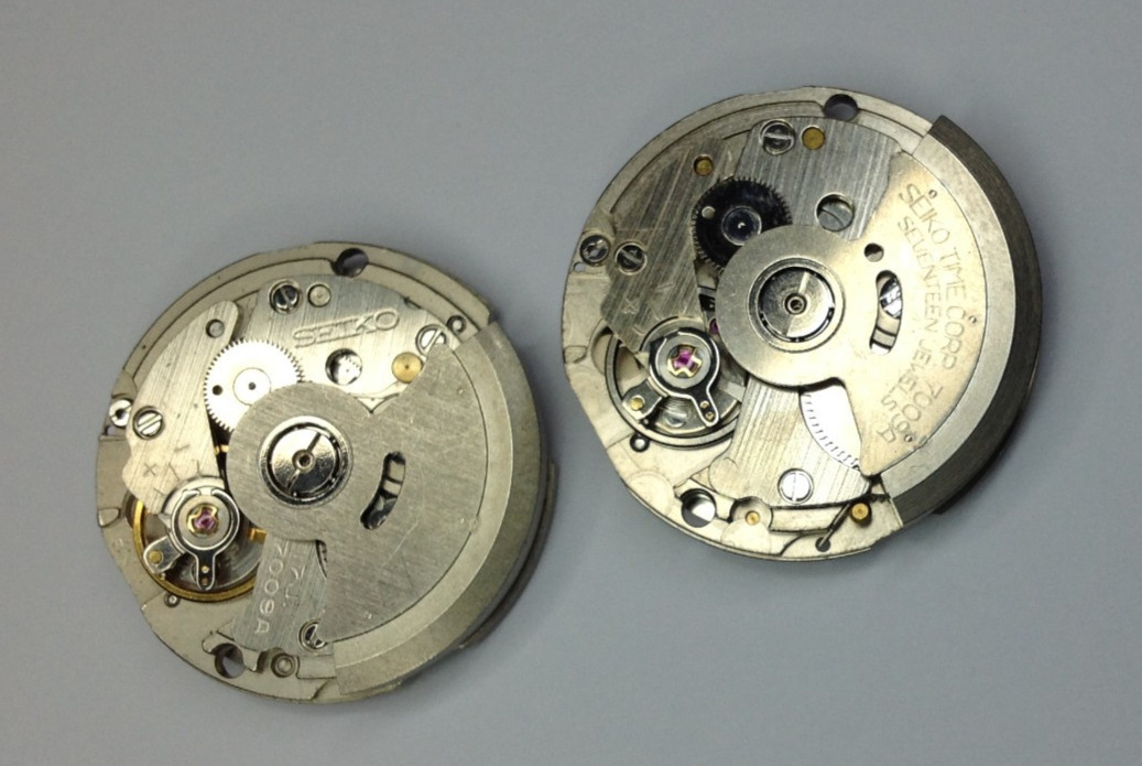 2 x Seiko 7009A Automatic Watch Movements for Restoration , Spare or Repair