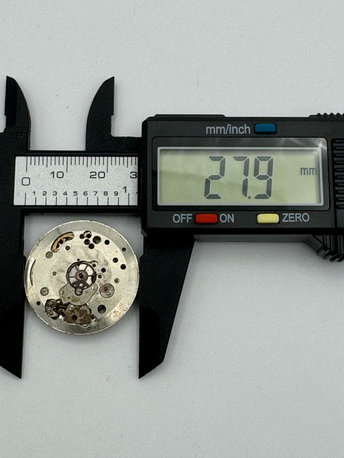 Vintage Eterna Matic Cal 1412U Partial Watch Movement For Parts Or Repair