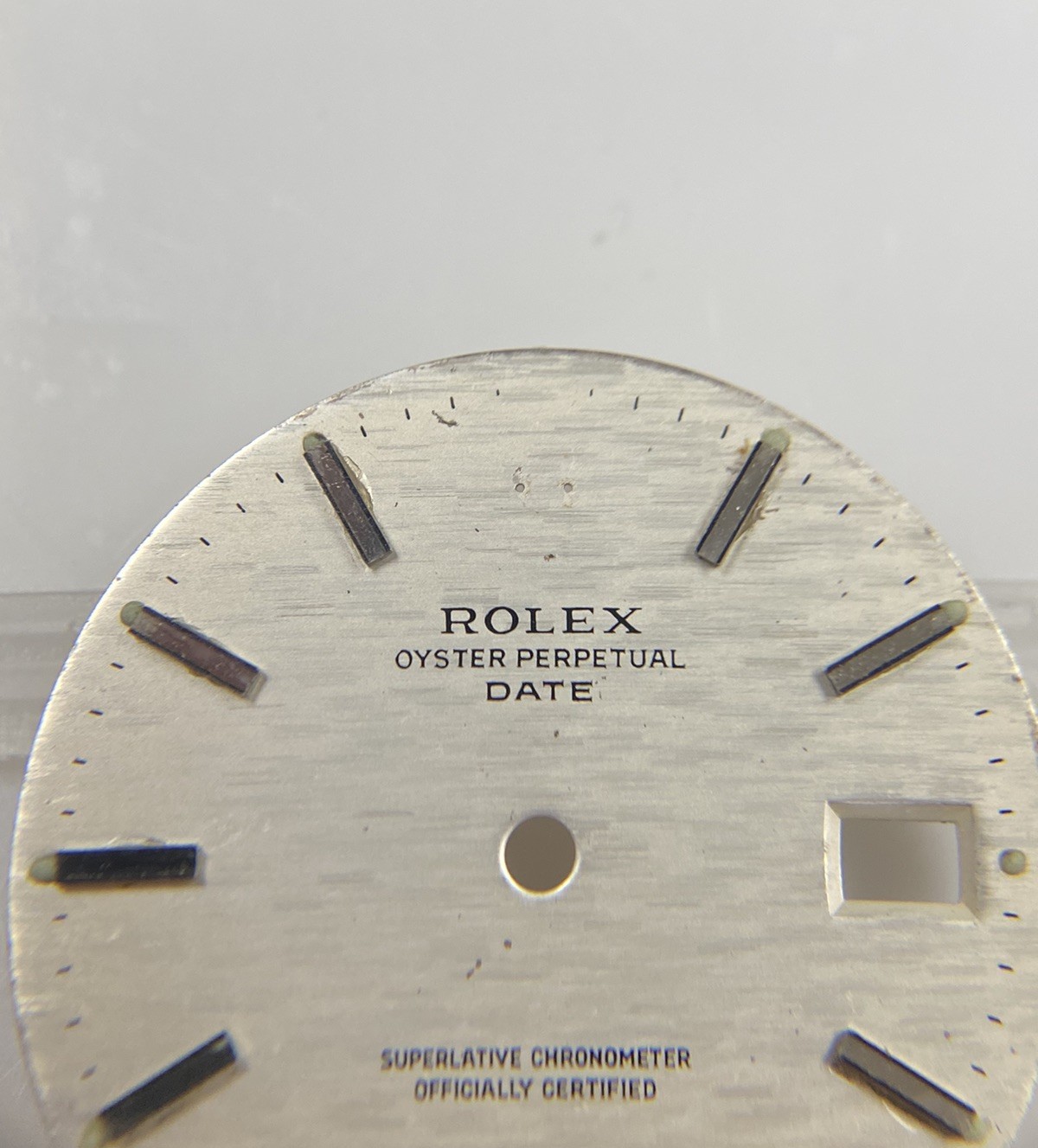 Genuine Rolex 34mm Oyster Perpetual Date 1500 1501 Cal 1570 Silver Linen Dial