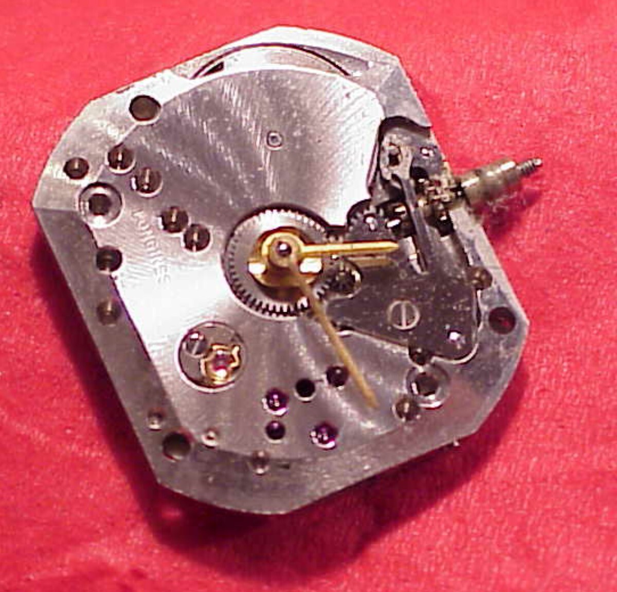 VINTAGE LONGINES 17 JEWEL CAL. 370 WRISTWATCH MOVEMENT with HANDS Good balance