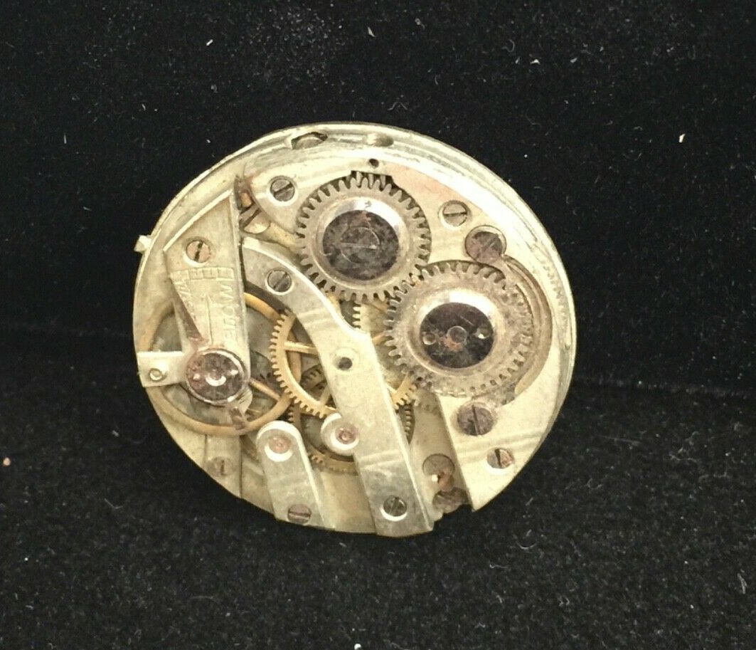 Vintage Watch Movement Porcelain Roman Dial Balance Oscillates Repair Size 3/0
