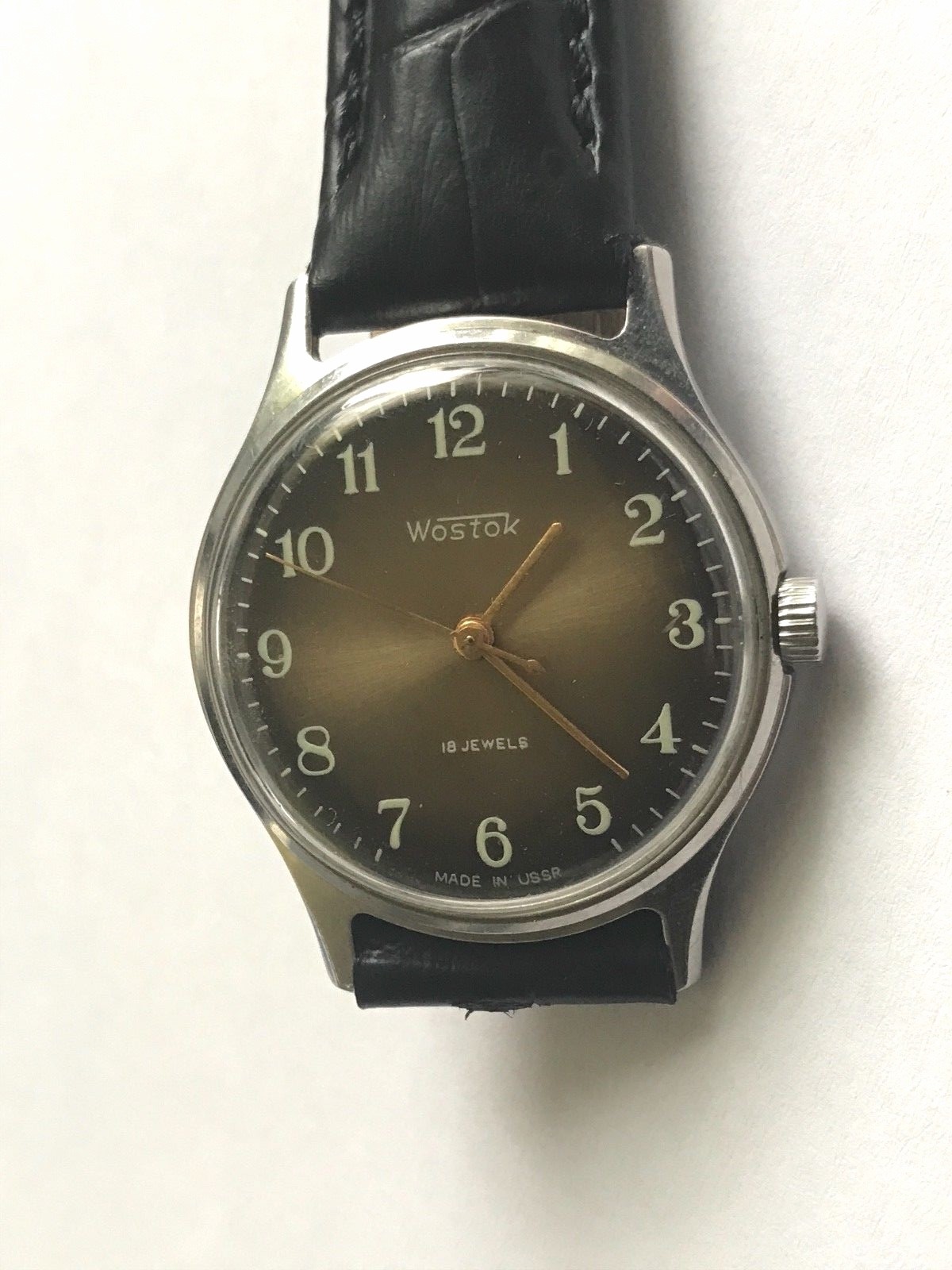 WOSTOK 18 JEWELS USSR Case stainless steel Vintage man”s wristwatch