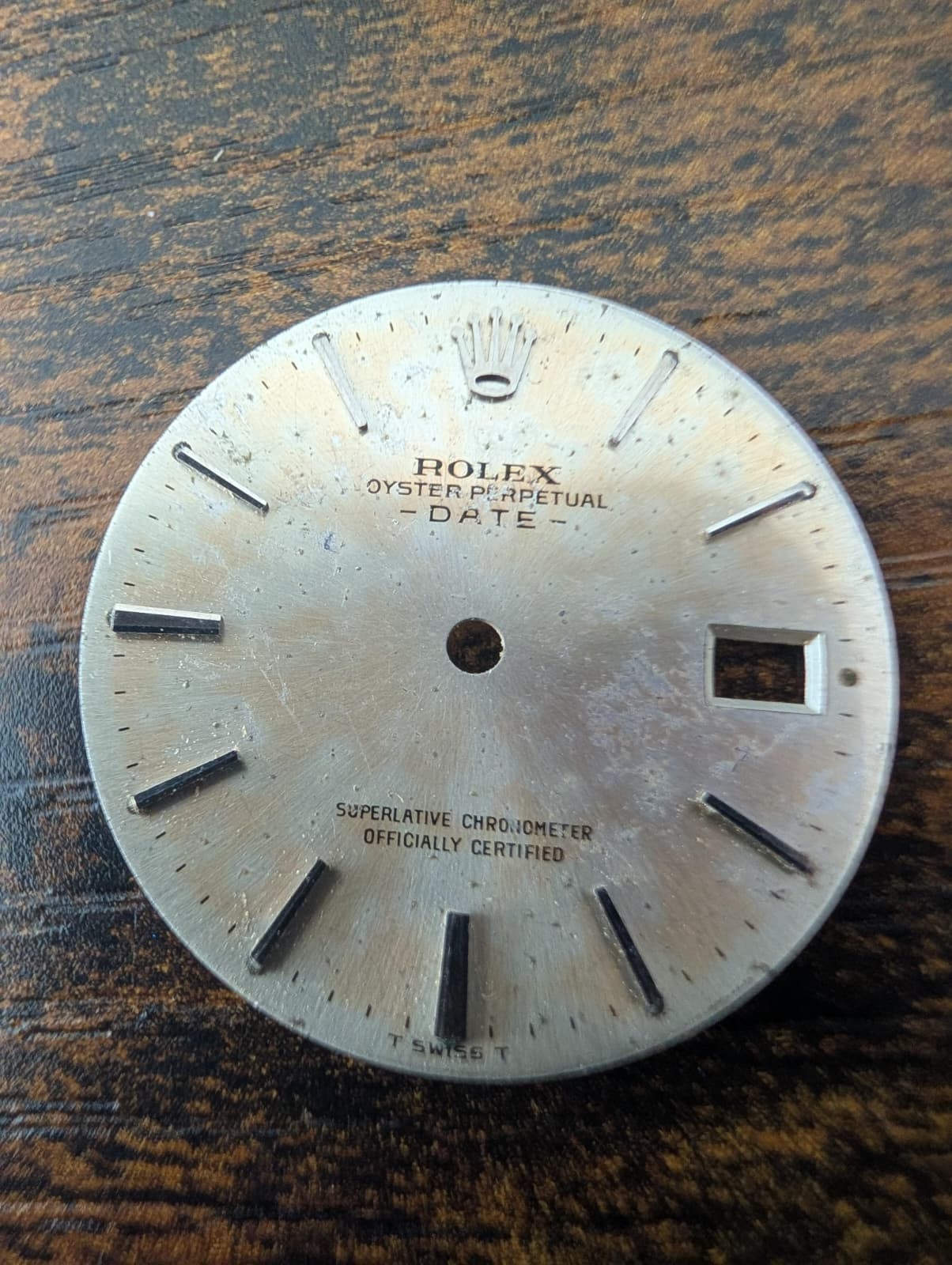 ROLEX OYSTER PERPETUAL DATE 1501 SILVER STICK DIAL – POOR CONDITION