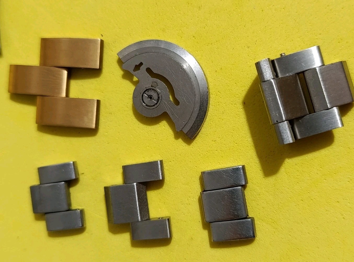 Lot Movement Seiko + Band Seiko And Other + End Link Wristwatch