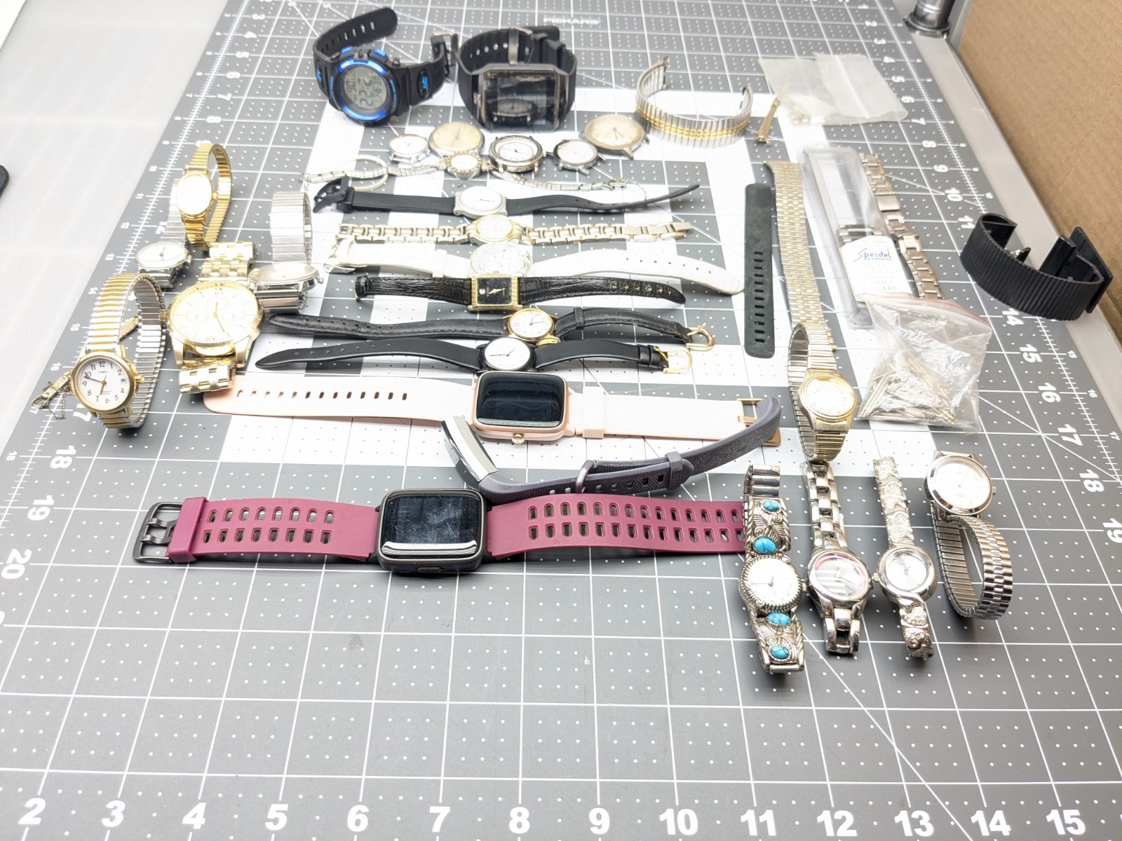 Bulk Watch Lot Timex,Fossil,Quartz Movements 25 Watches + Accessories
