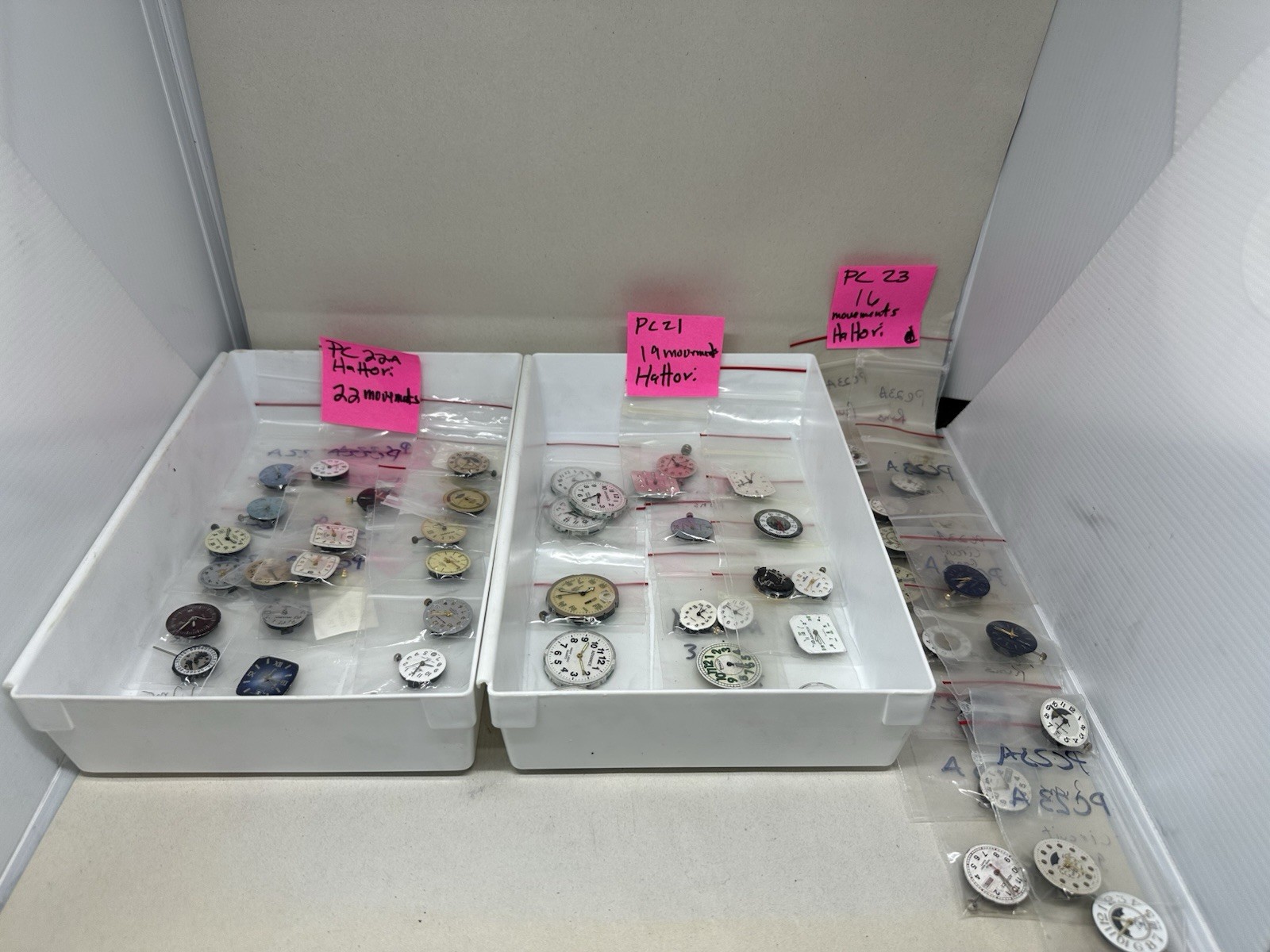 LOT 57 HATTORI QUARTZ WATCH MOVEMENTS PC 22A, PC21 PC23 Parts Repairs Crafts