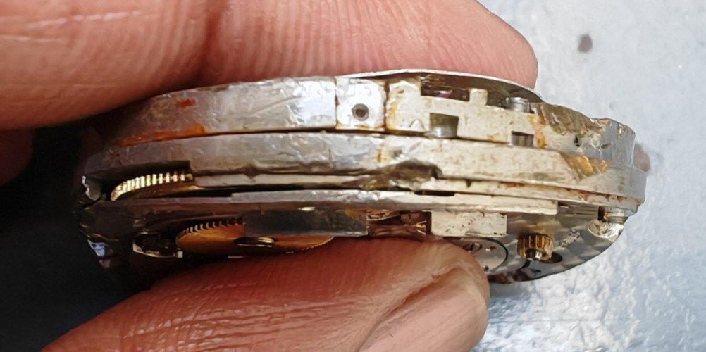 Orig ROLEX Sky-dweller movement CAL 9002 damaged incomplete crushed