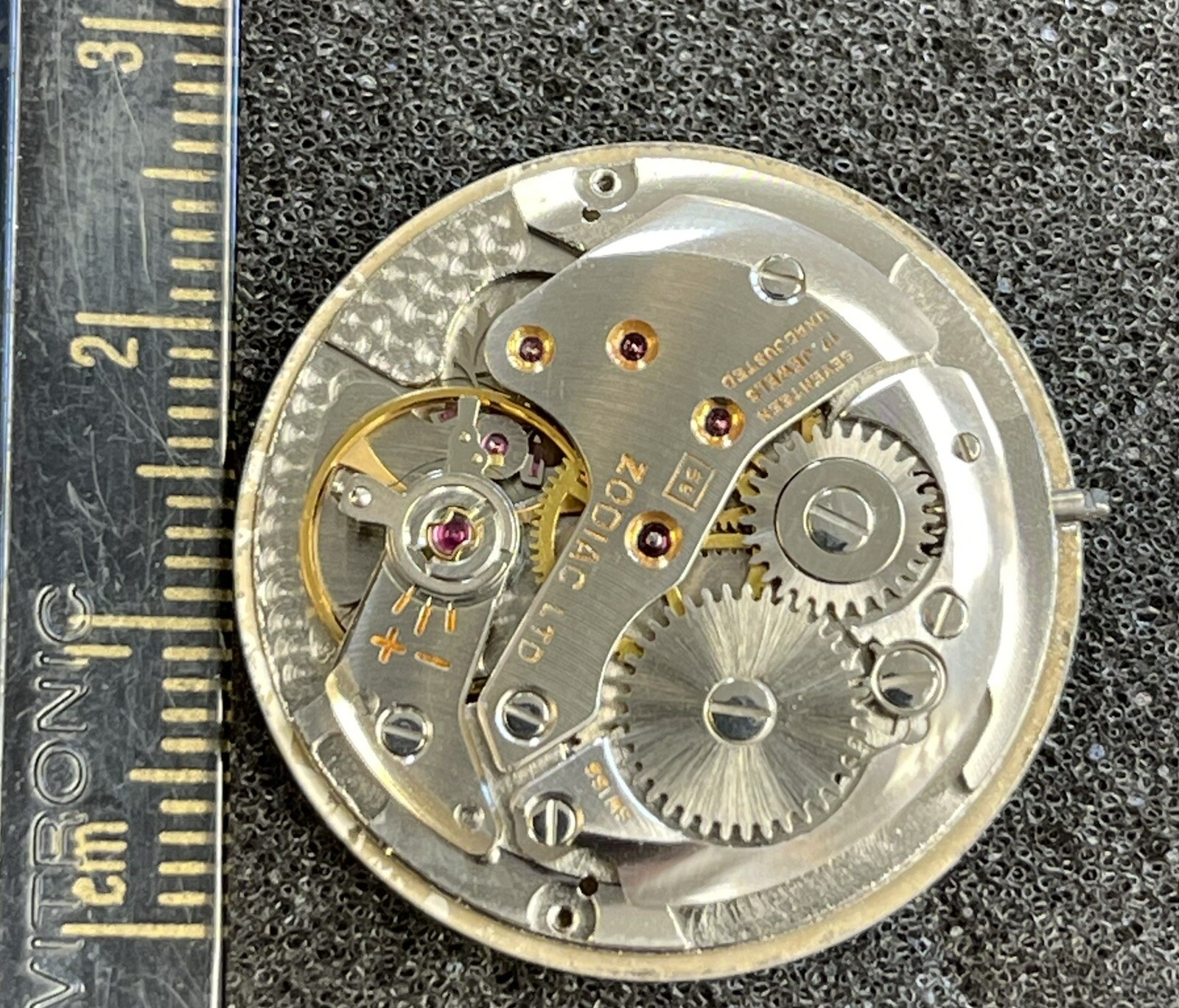 Vintage Zodiac Hermetic Olympus Cal. FHF18 Movement & Dial..TJ457