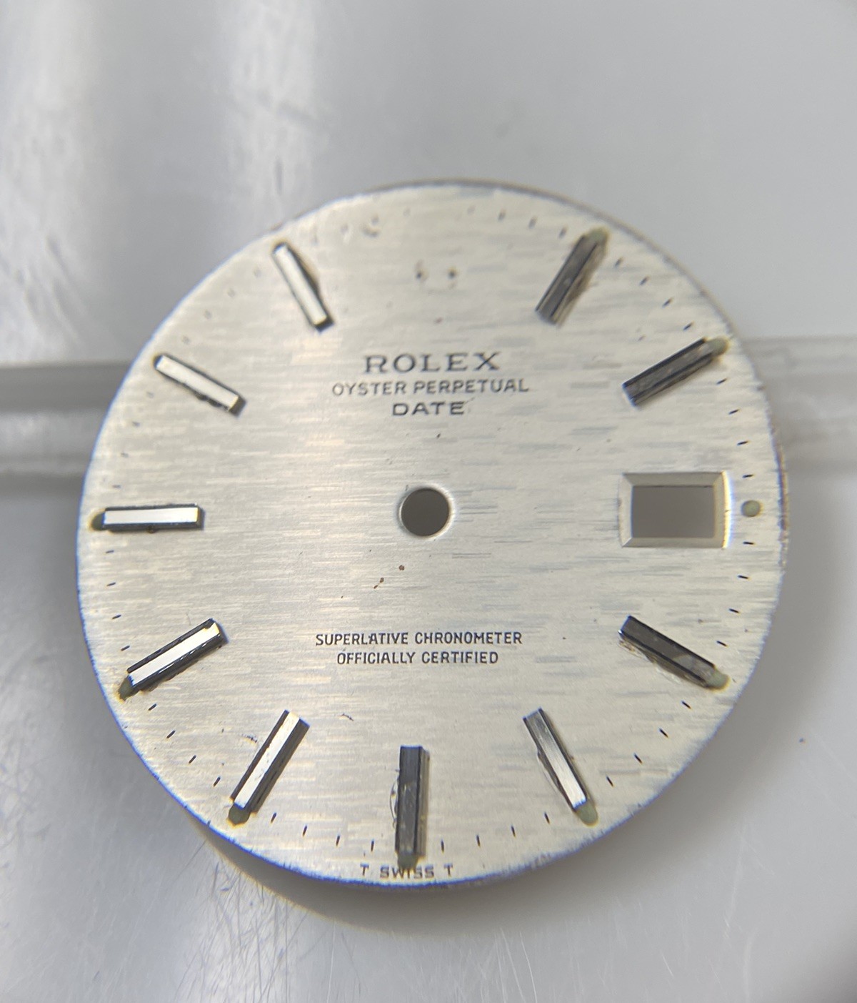 Genuine Rolex 34mm Oyster Perpetual Date 1500 1501 Cal 1570 Silver Linen Dial