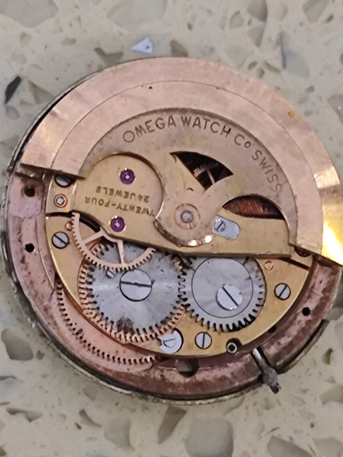 Omega 562/565 Incomplete Complete Movement with dial & hands Not Working parts