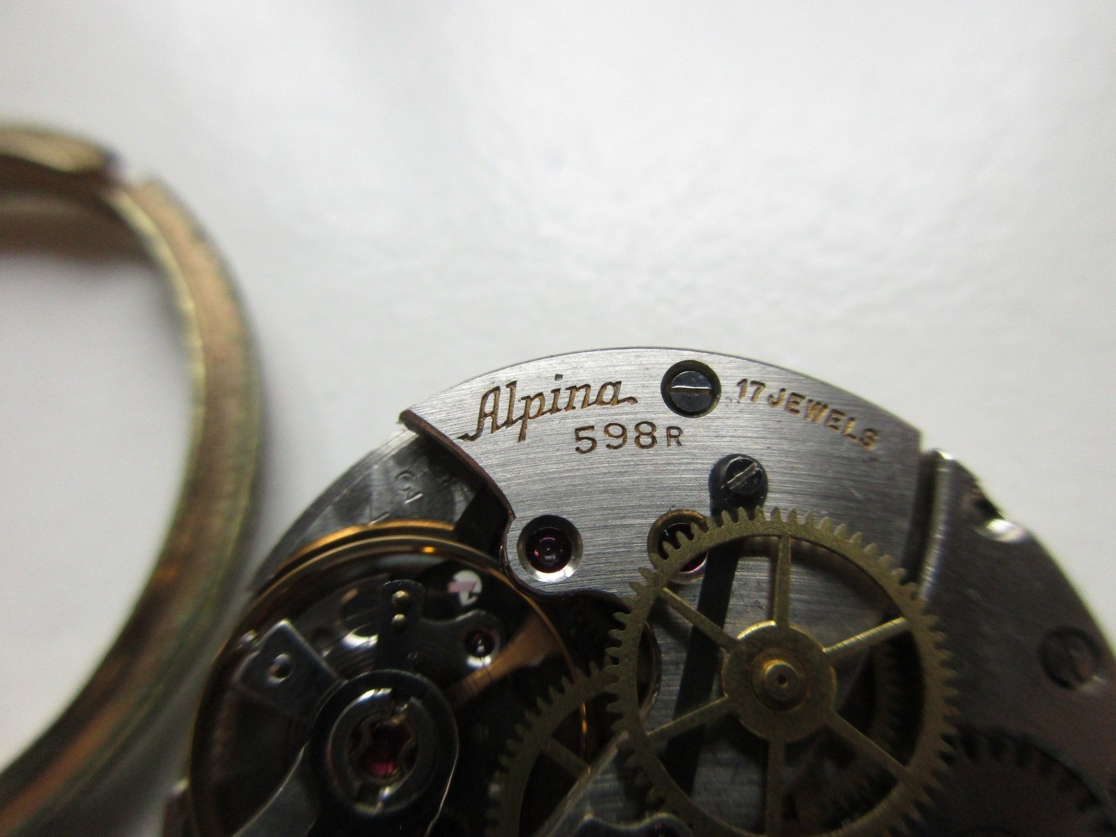 Alpina cal. 598R Swiss vintage watch movement – parts loose – running
