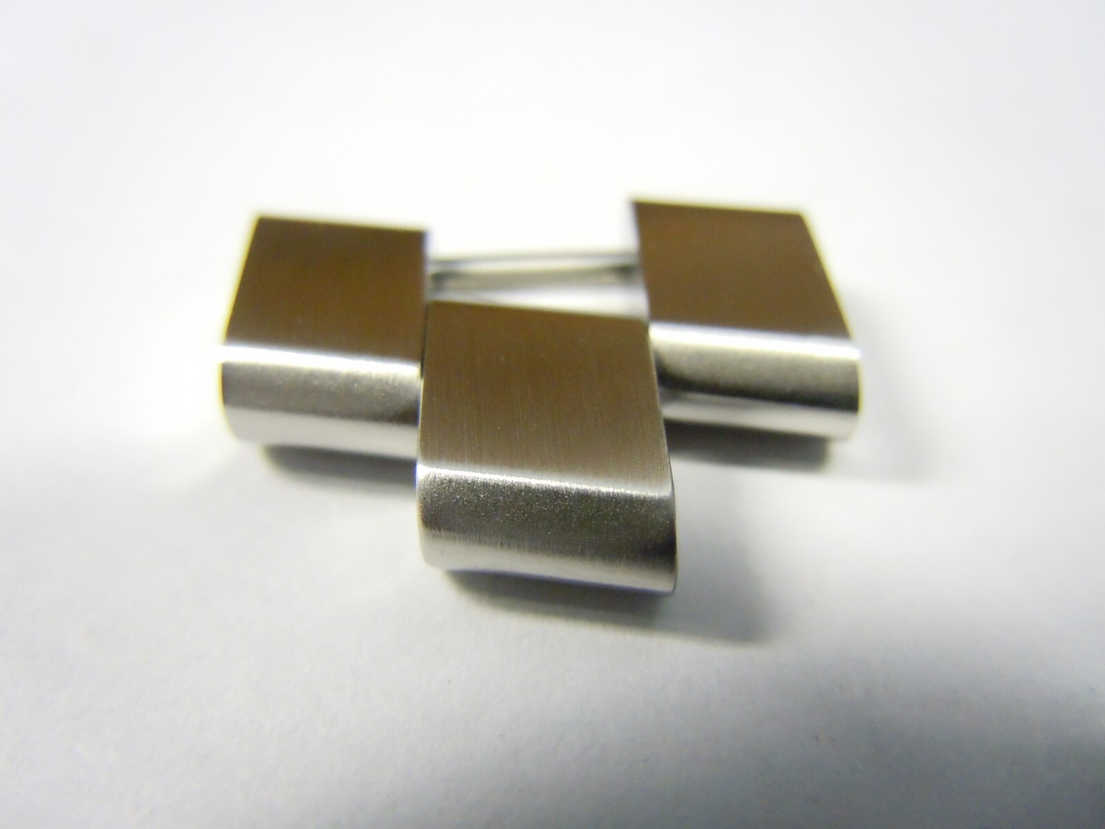 Genuine Breitling Link 18mm for Bracelet Colt 131A,136A,811A 20/18 part 510.184