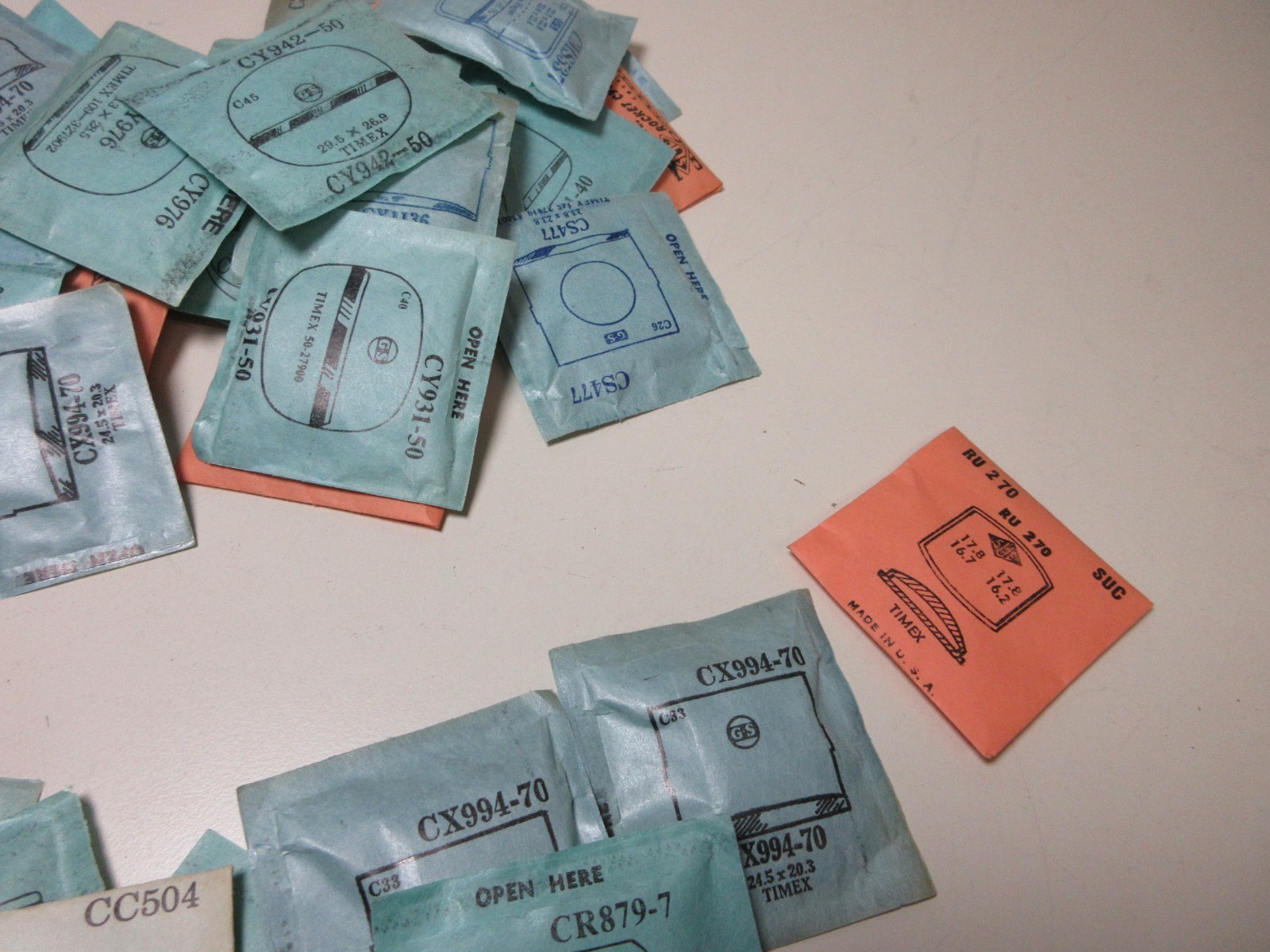 LOT OF GS SUC WATCH CRYSTALS FOR TIMEX NEW OLD STOCK FLEXO WATCHMAKER #209